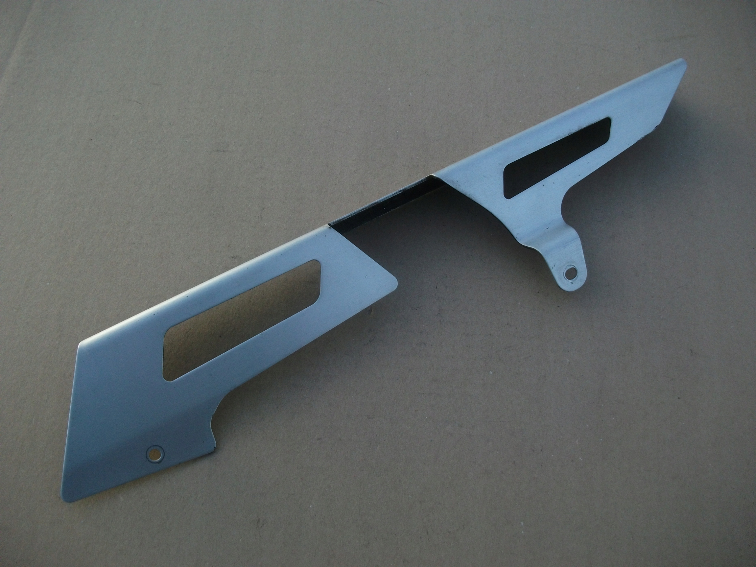 YAMAHA XJR 1300 OSŁONA ŁAŃCUCHA