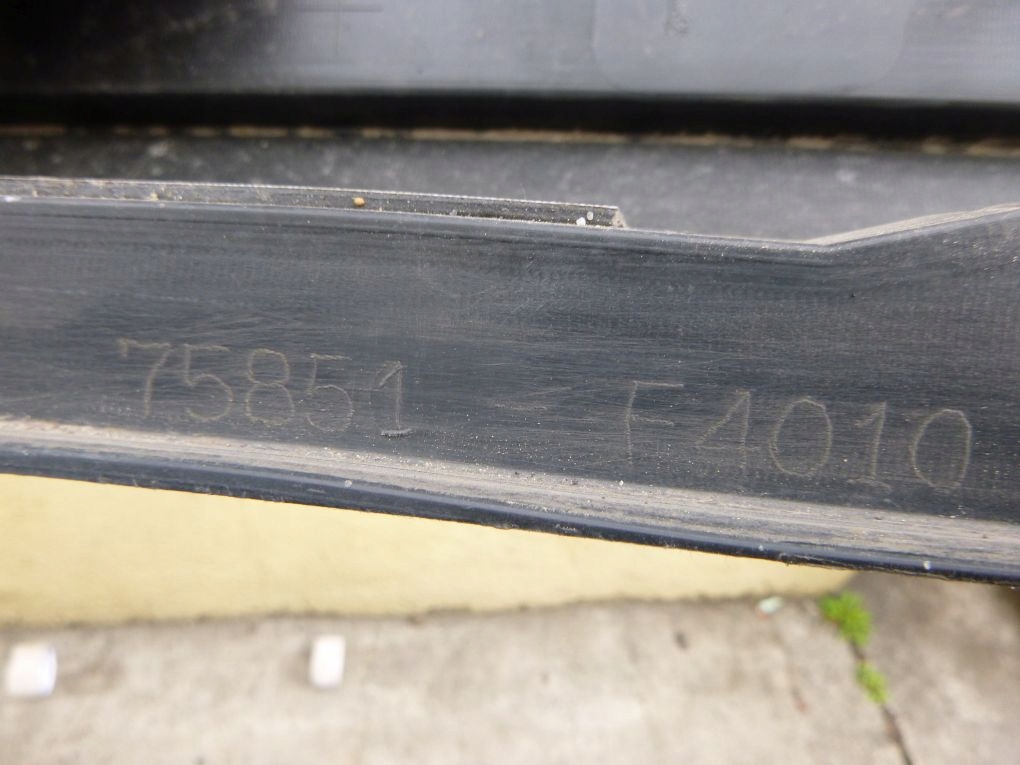 TOYOTA CHR C-HR cap moulding threshold right