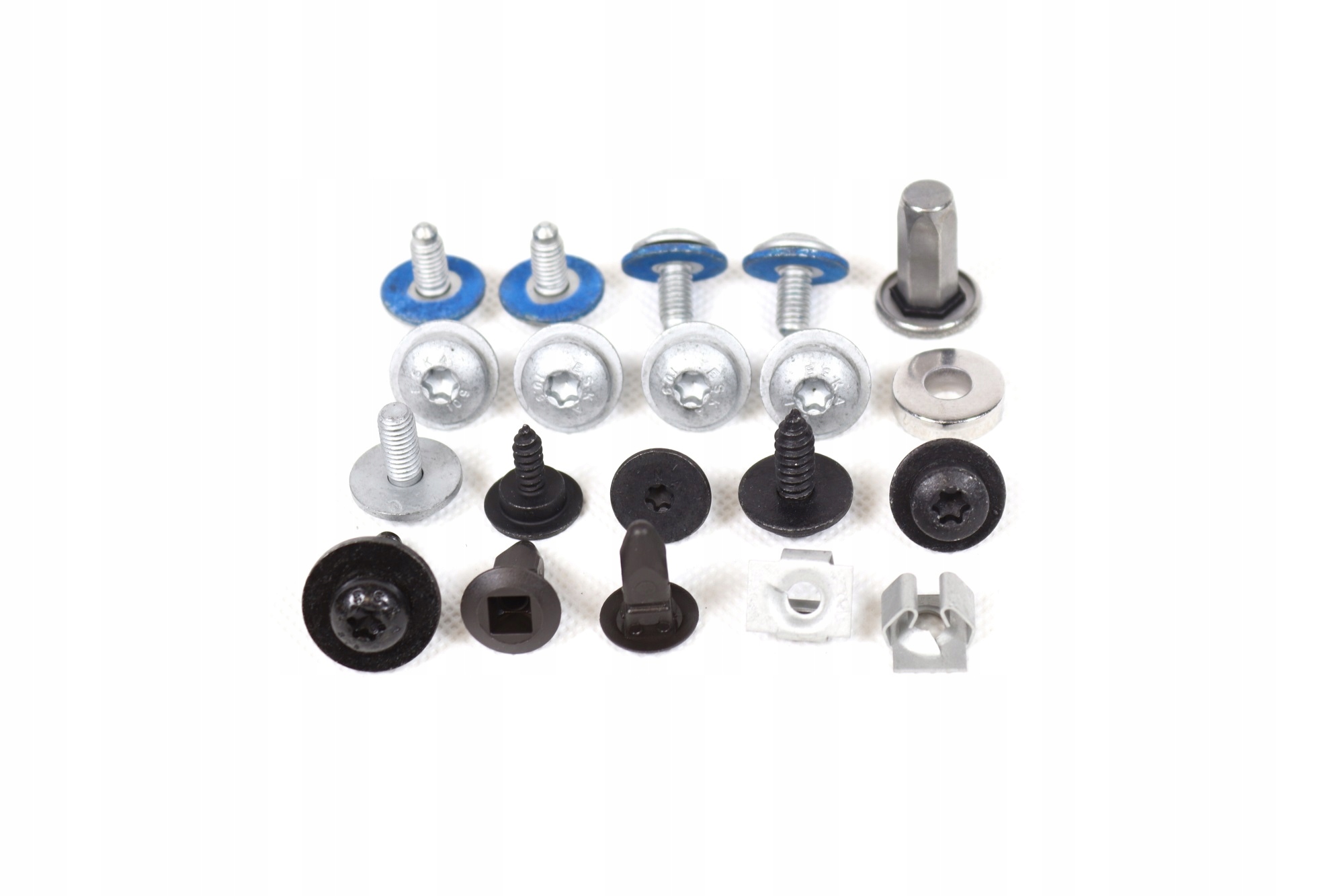 Audi OE 8P0098625A mocujące śruby