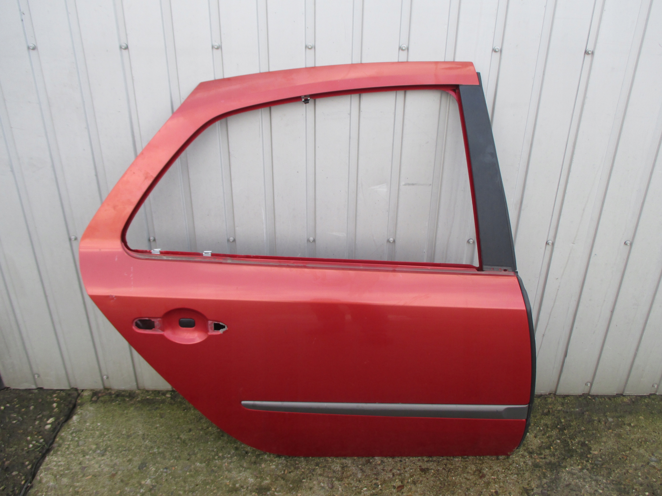 RENAULT LAGUNA II 2 5D HB DRZWI PRAWE TYLNE