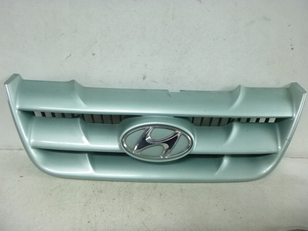решетка радиатора Hyundai 2001r.