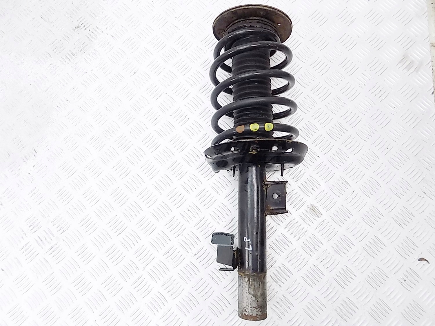 AMORTYZATOR LEWY PRZÓD - VOLVO XC70 II 2.4 D5 07-