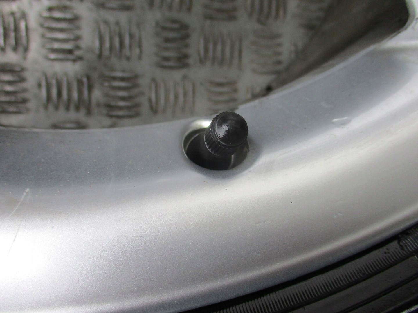 Koła felgi opony AUDI A4 8K0 R18 Producent felg Audi OE