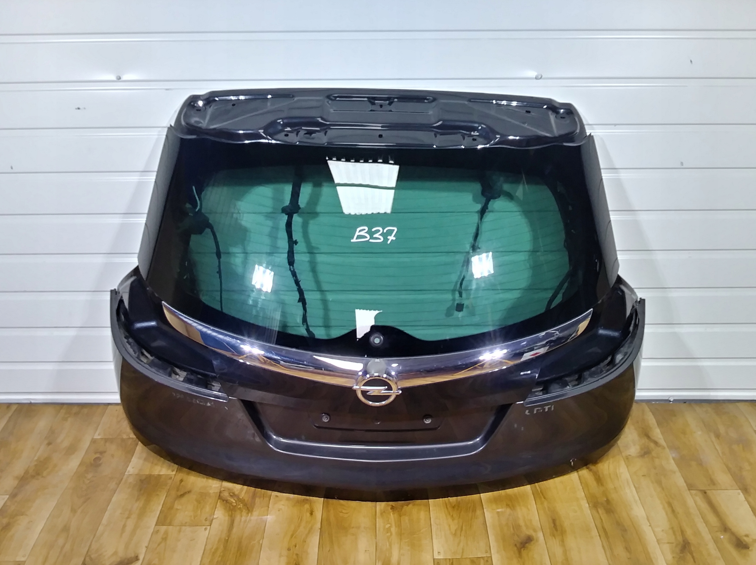 INSIGNIA A KOMBI KLAPA TYŁ TYLNA SZYBA