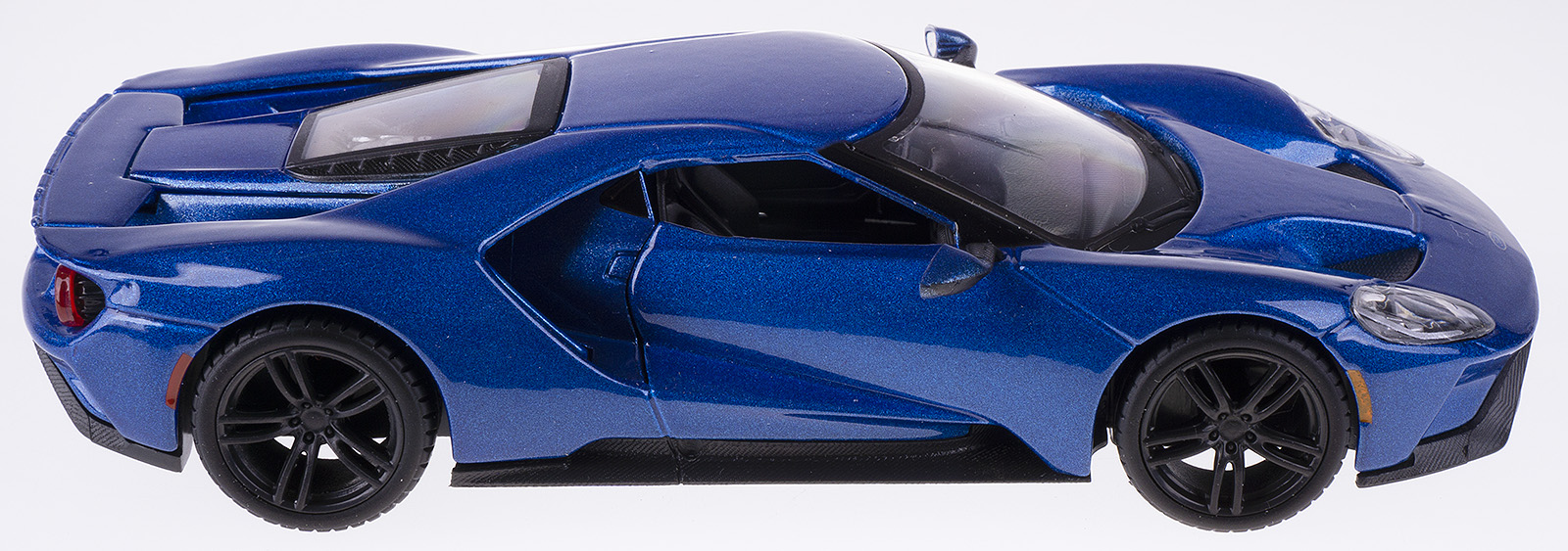 FORD GT 2017 MODEL BBURAGO 1:32 Marka Bburago