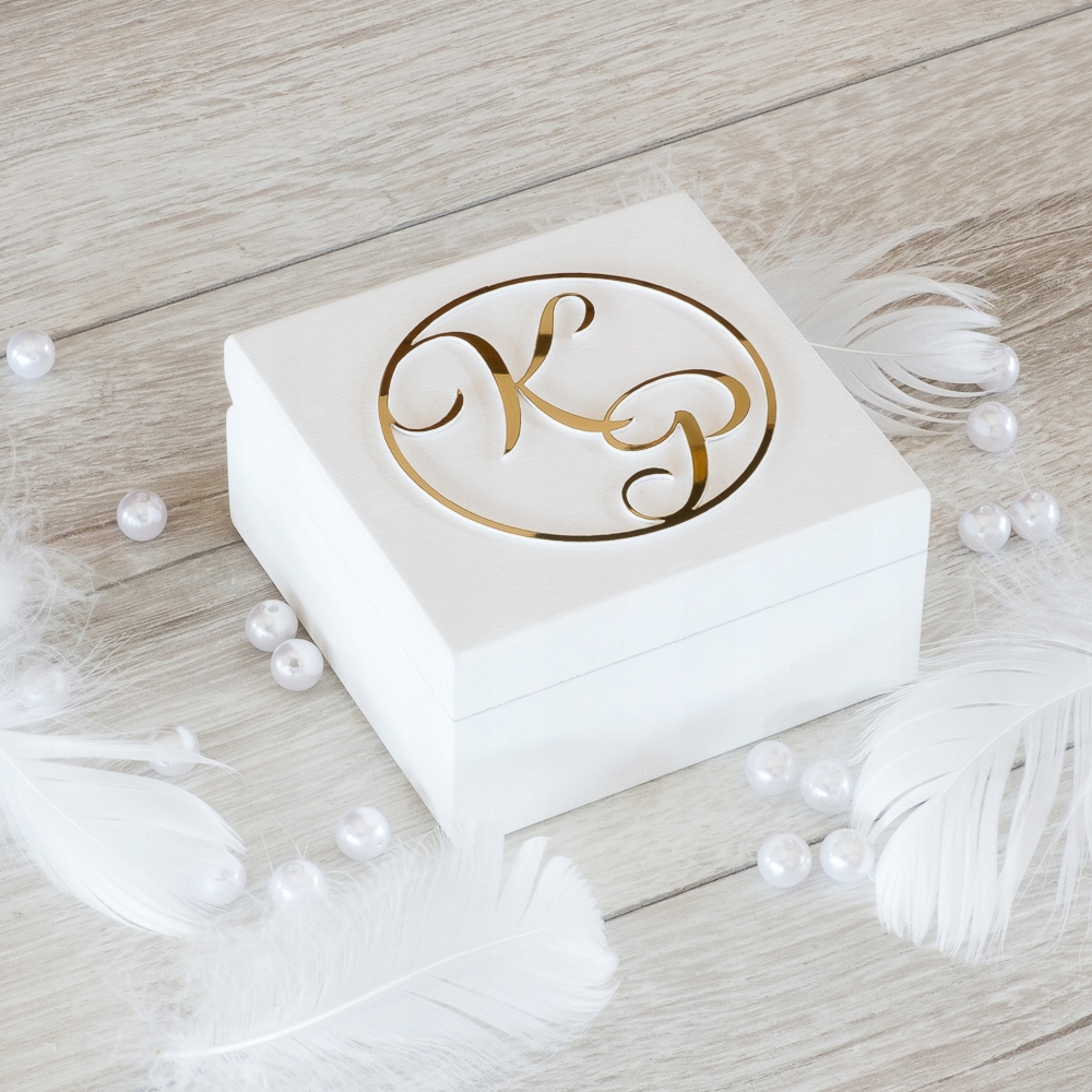 Pudełko na obrączki z lustrzanymi elementami-białe Rodzaj pudełko