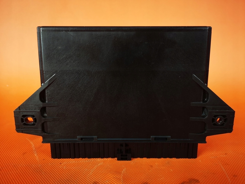 Volvo V40 D2 Moduł Komfortu Key Less 30659775 Produkt generyczny moduł komfortu key less