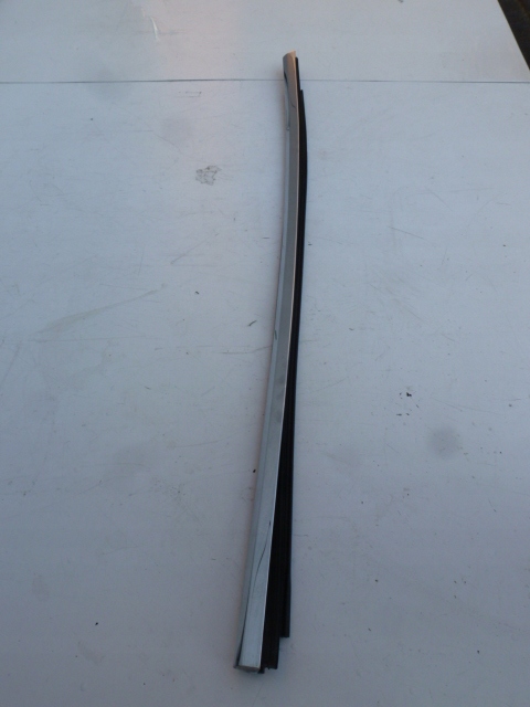 TESLA X ХРОМ ДЛЯ ПЕРЕДНЕЙ ЛЕВОЙ ДВЕРИ 1032173-00-D