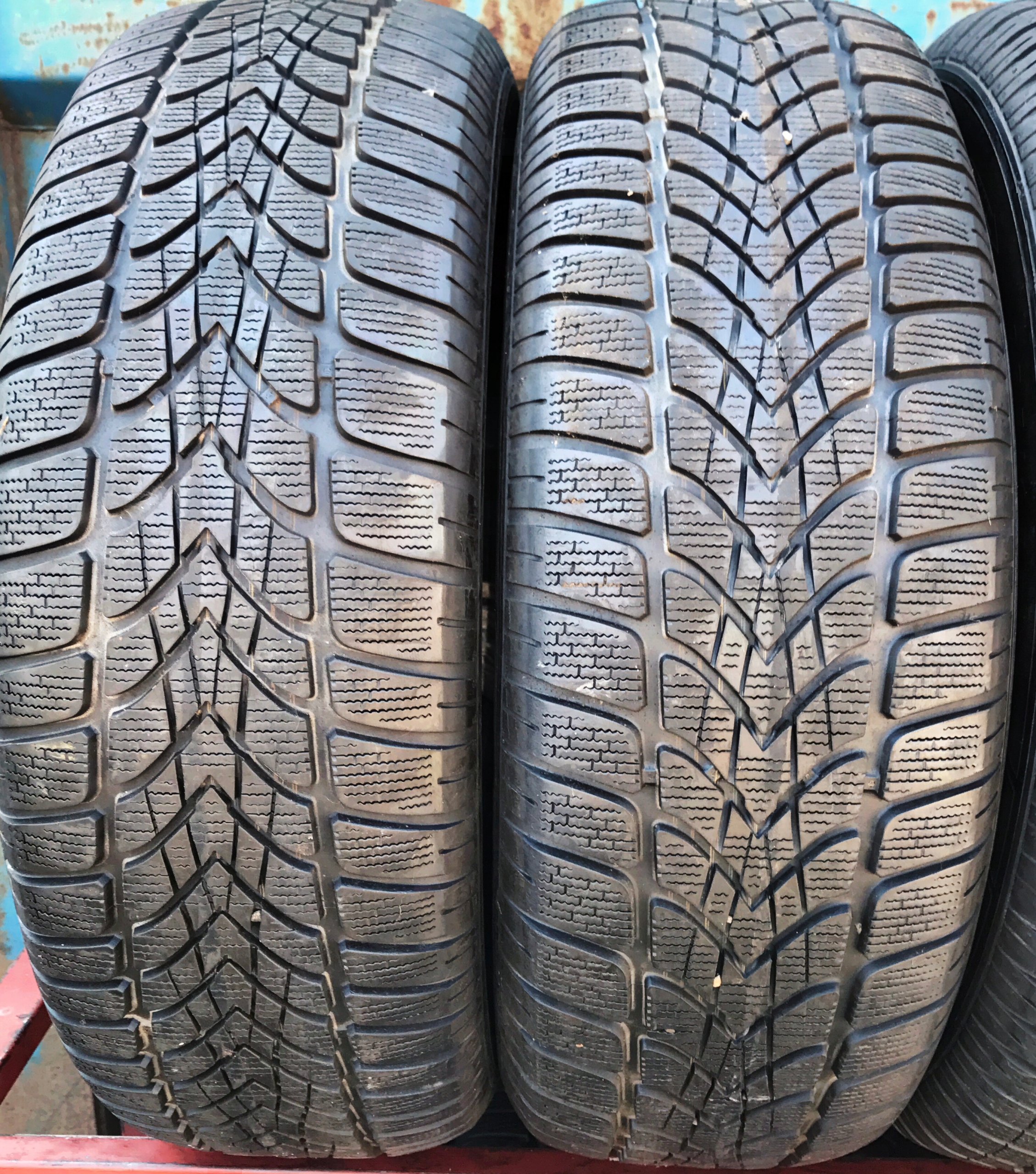 235 / 65R17 DUNLOP SP ЗИМНИЙ СПОРТ 4D ЗИМА 2 ШТ
