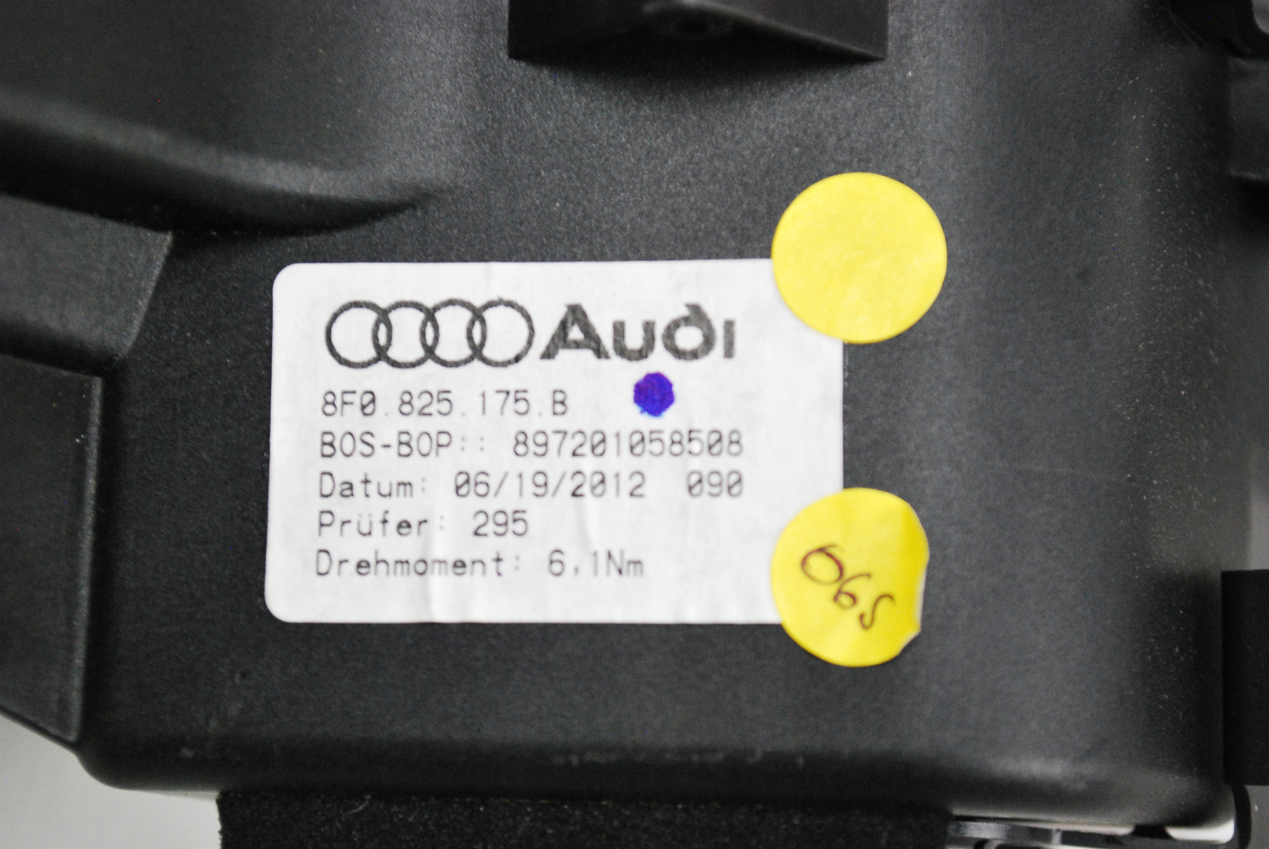 Silniczek dachu lewy Audi A5 S5 Cabrio 8F0825175B Part number 8F0825175B