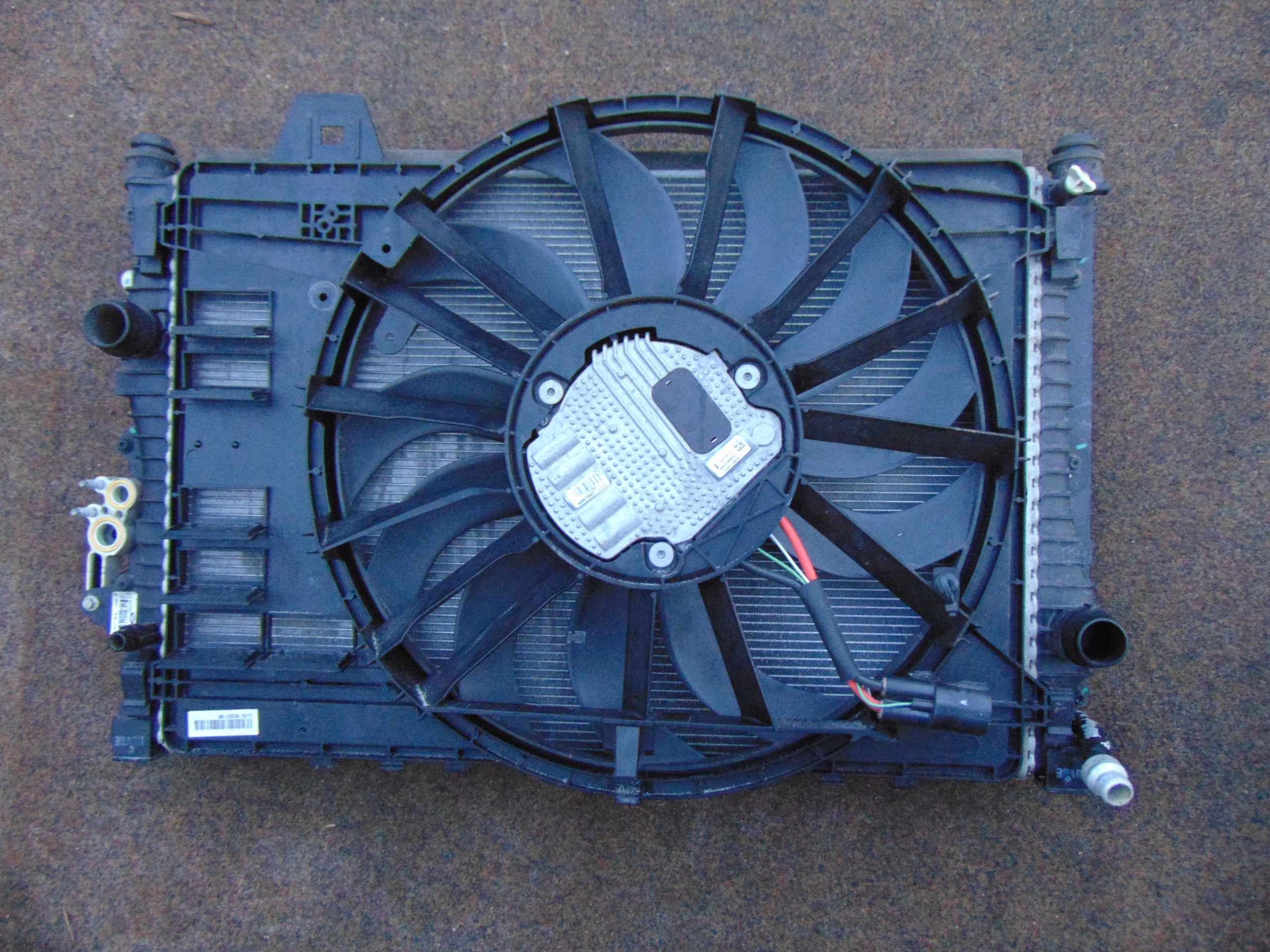 CHŁODNICE DISCOVERY SPORT EVOQUE LIFT 17r