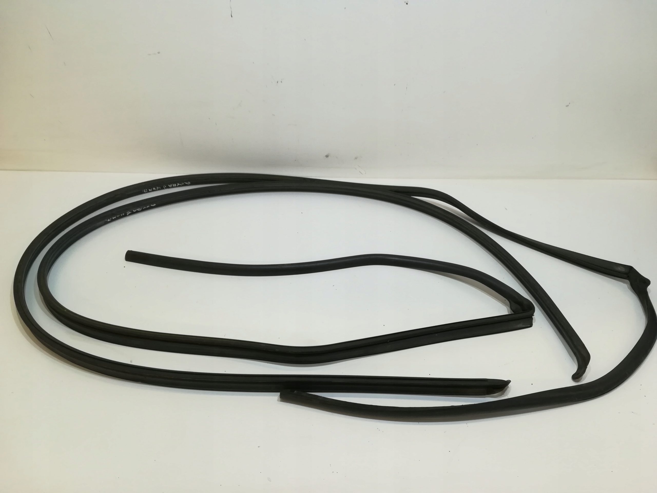 USZCZELKA KAROSERYJNA LEWA PRAWA OPEL ASTRA G KOMB