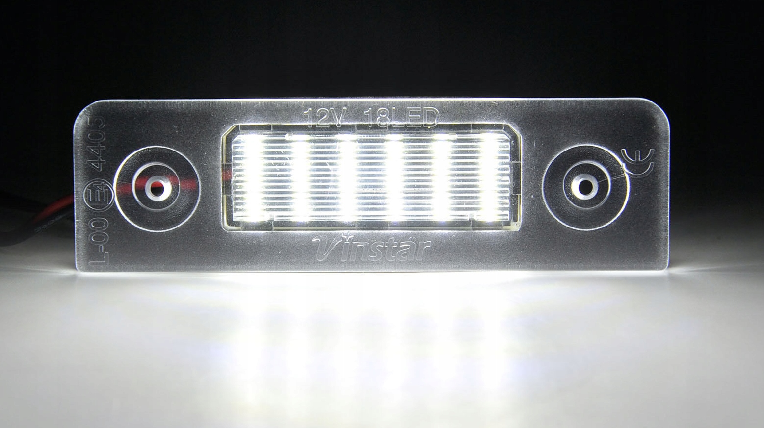 LAMPKI PODŚWIETLENIE TABLICY REJESTRACYJNEJ LED SKODA ROOMSTER OCTAVIA Producent części MegaLED