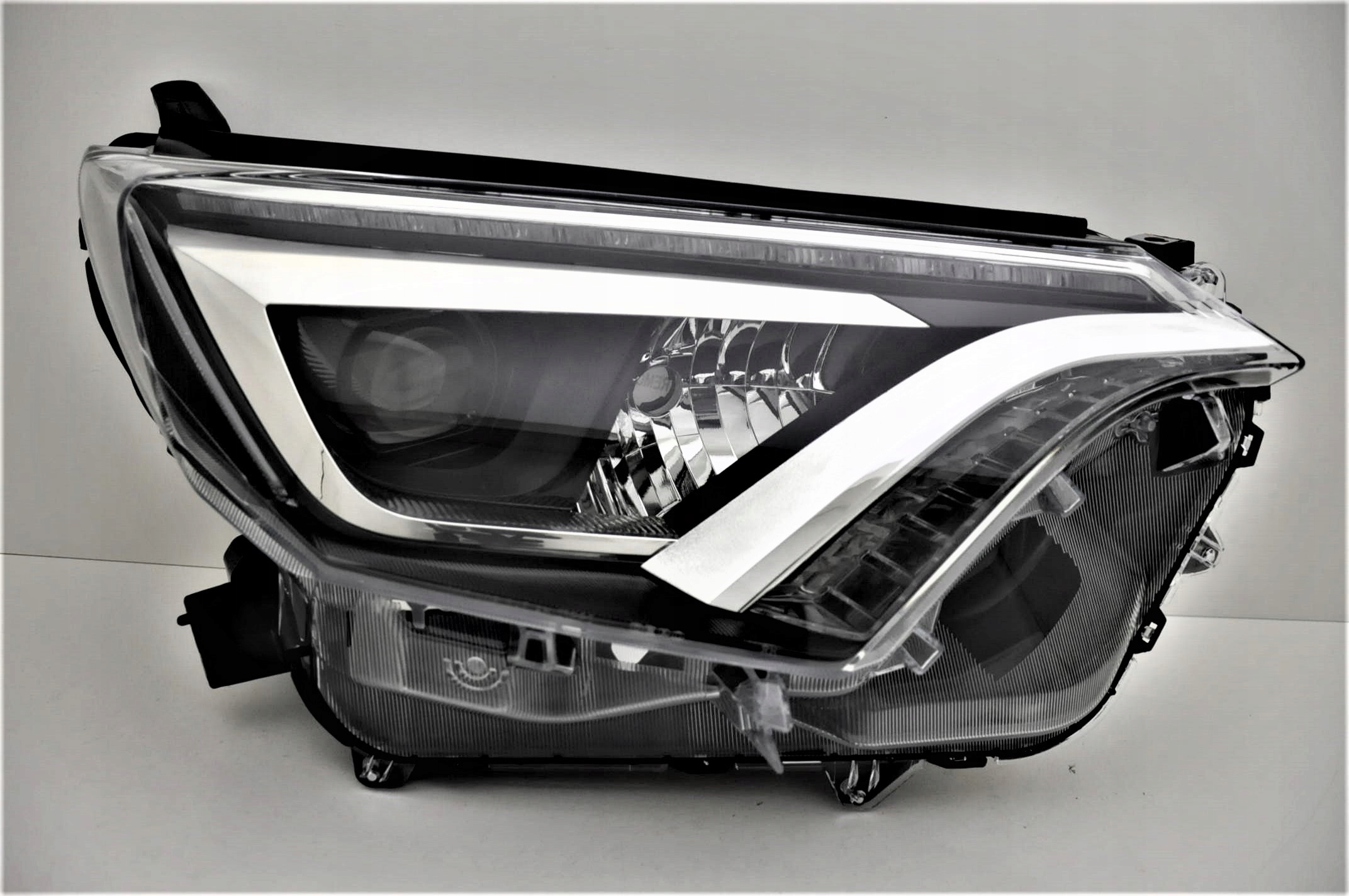 TOYOTA RAV4 2016- REFLEKTORY KOMPLET FULL LED NOWE Numer katalogowy części WE112-1146R/LMLDEM211