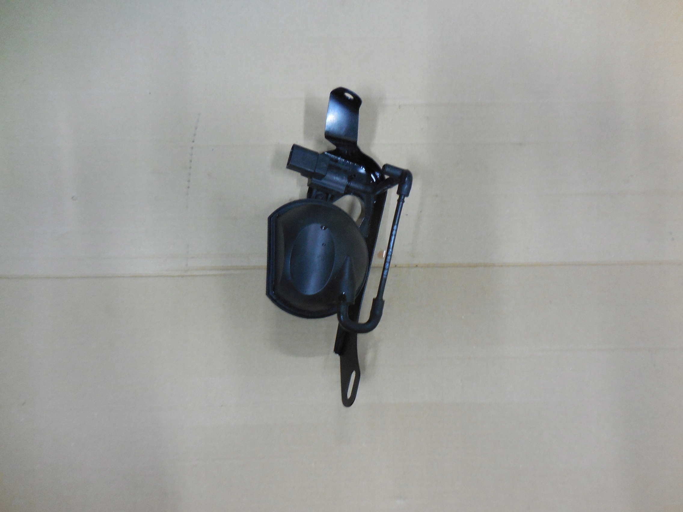 037906283D 7M0129808 - AUDI VW ВАКУУМНЫЙ БАК КЛАПАН