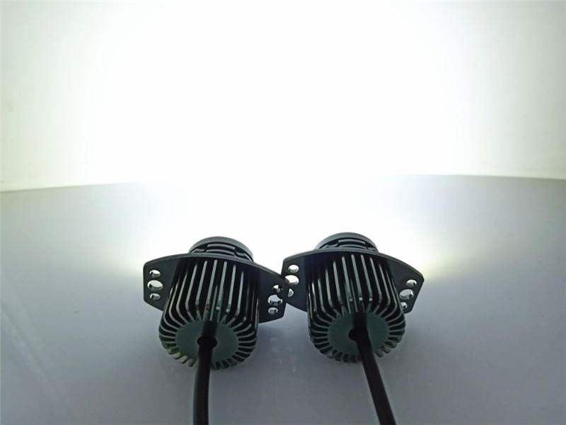 MARKERY ZESTAW RINGI LAMP ŚWIATEŁ LED RGBWBMW E90 E91 24 WAT Rodzaj LED