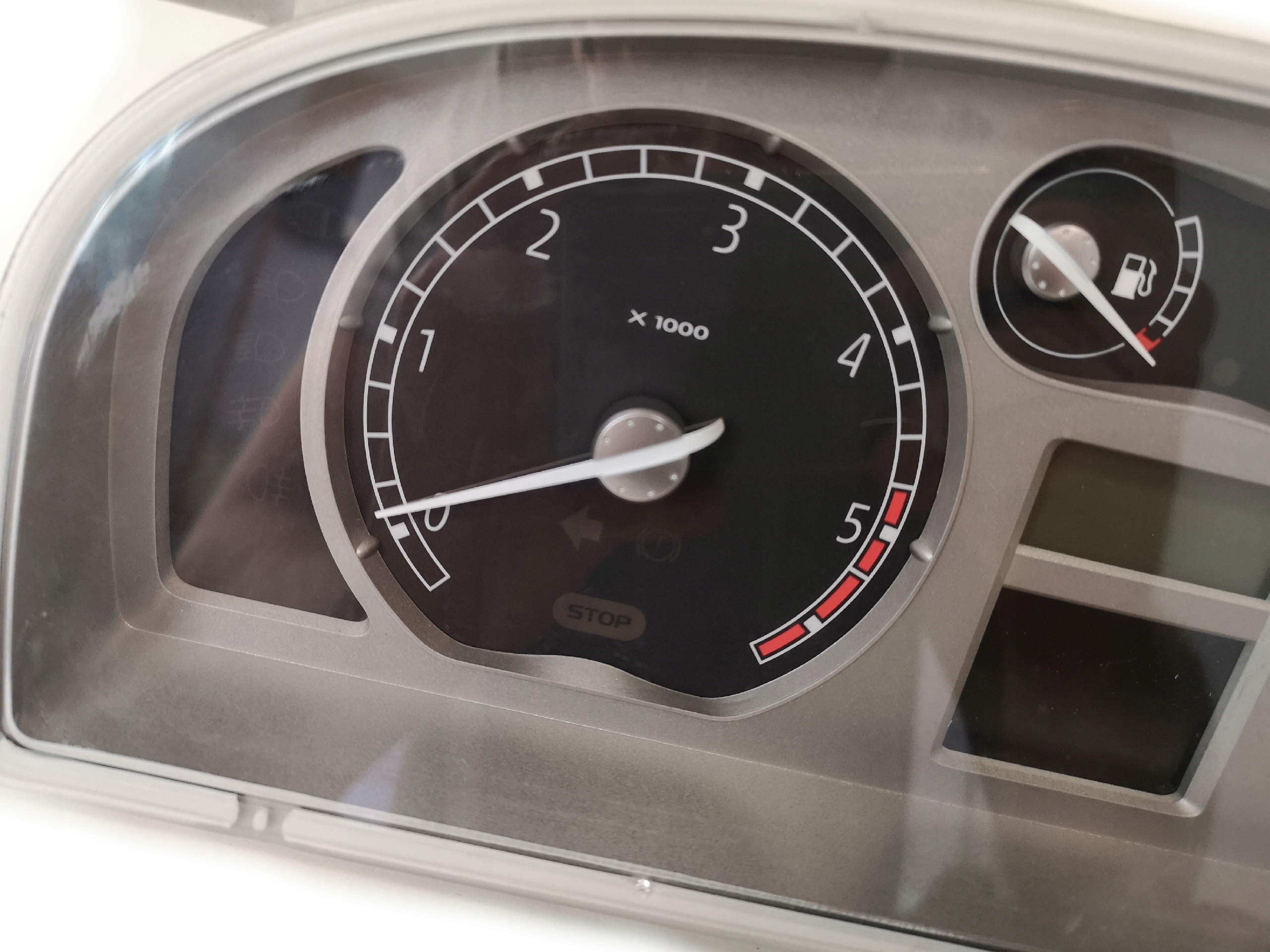 спидометр часы renault LAGUNA II 8200417831