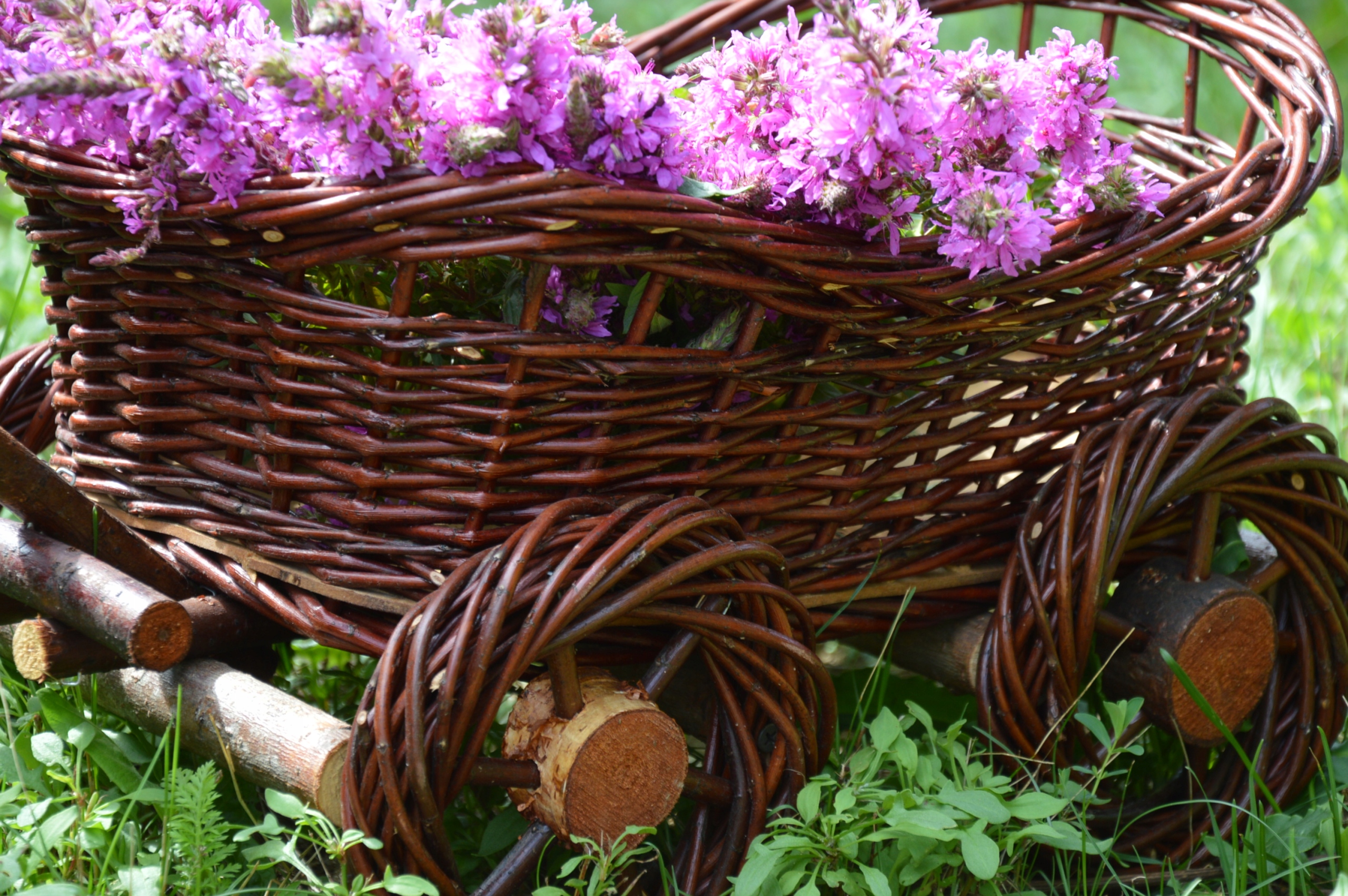 Ozdoba wiklinowa z doniczką Kwietnik z wikliny Marka Wik-World