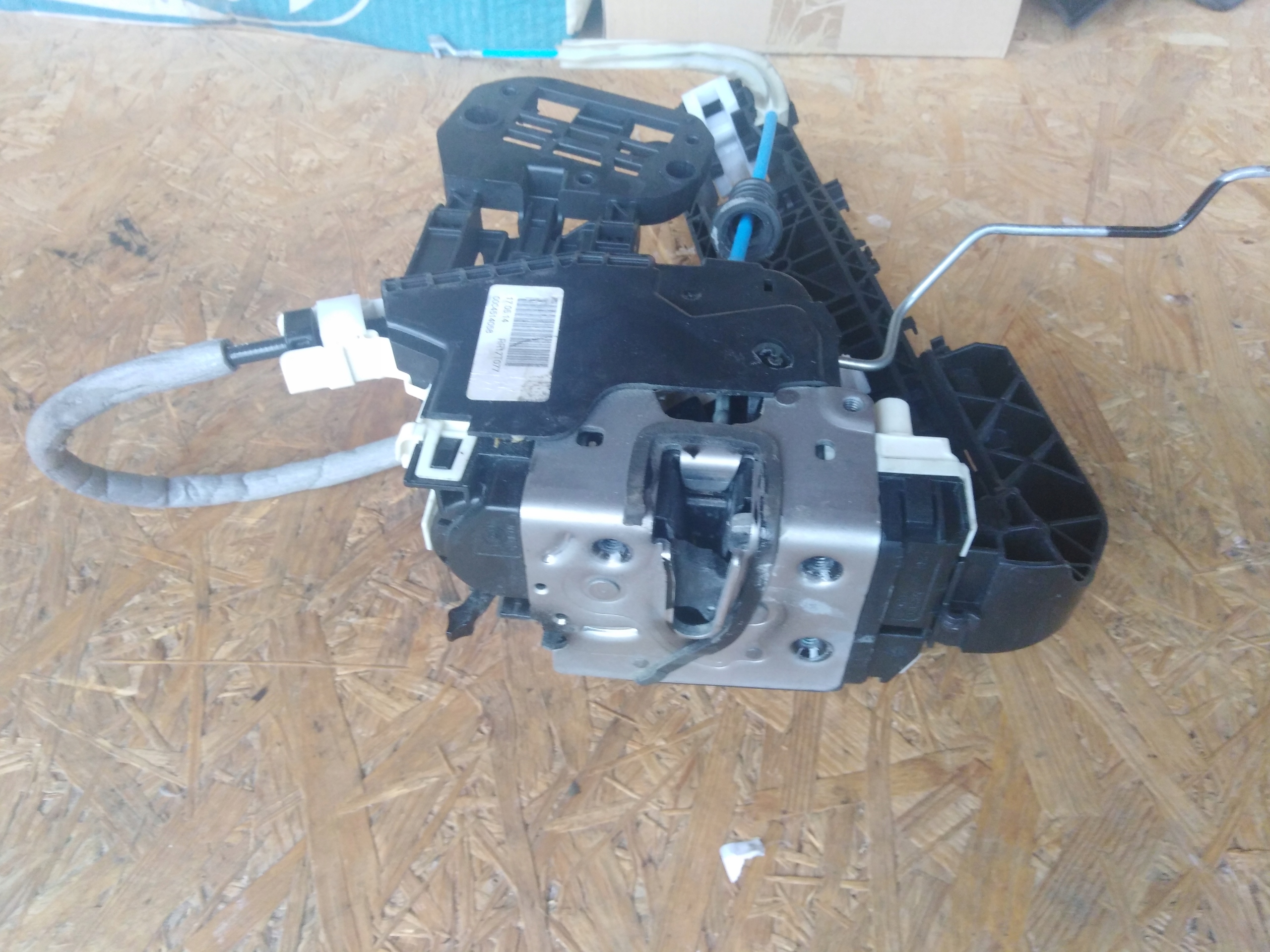 ЗАМОК ДВЕРІ ПРАВИЙ ЗАД. W176 W246 A2047302835