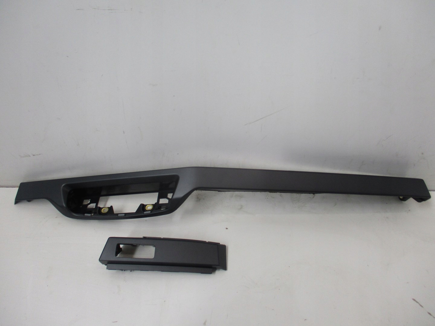Панель консоли воздухозаборника AUDI A1 82A 17R