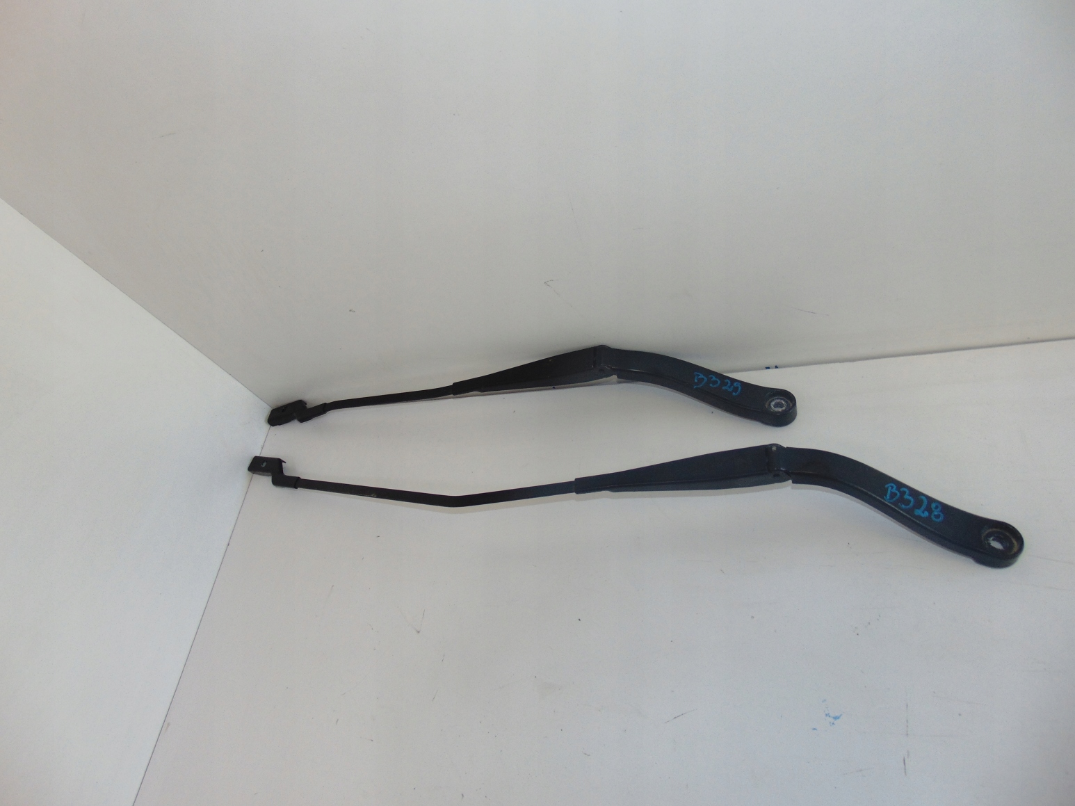 288810103R - VIVARO ХИТ III WIPER ARM КПЛ 288864419R
