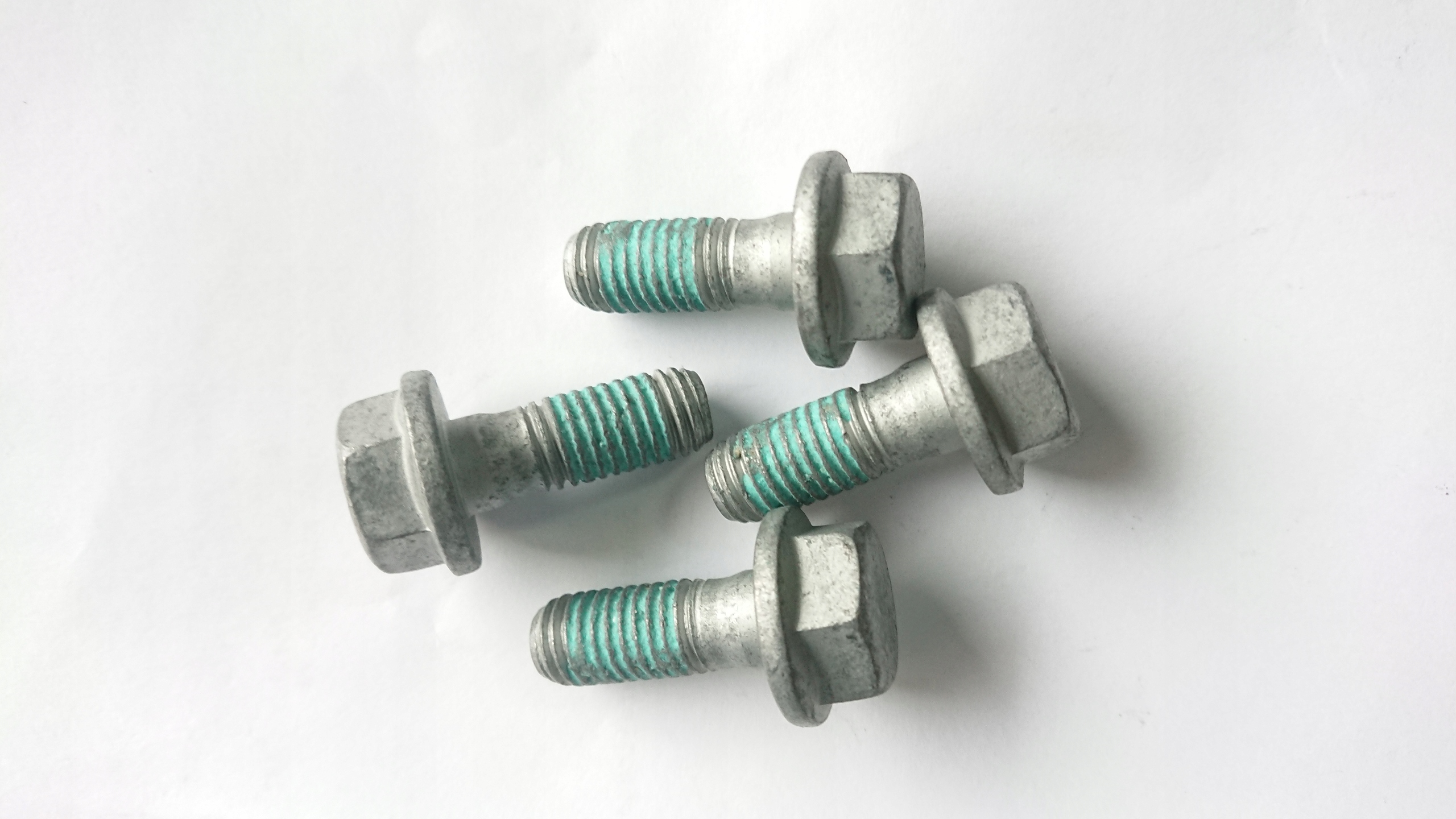 

34203414763 Śruba Jarzma Tył Bmw E32 E34 E46 E36