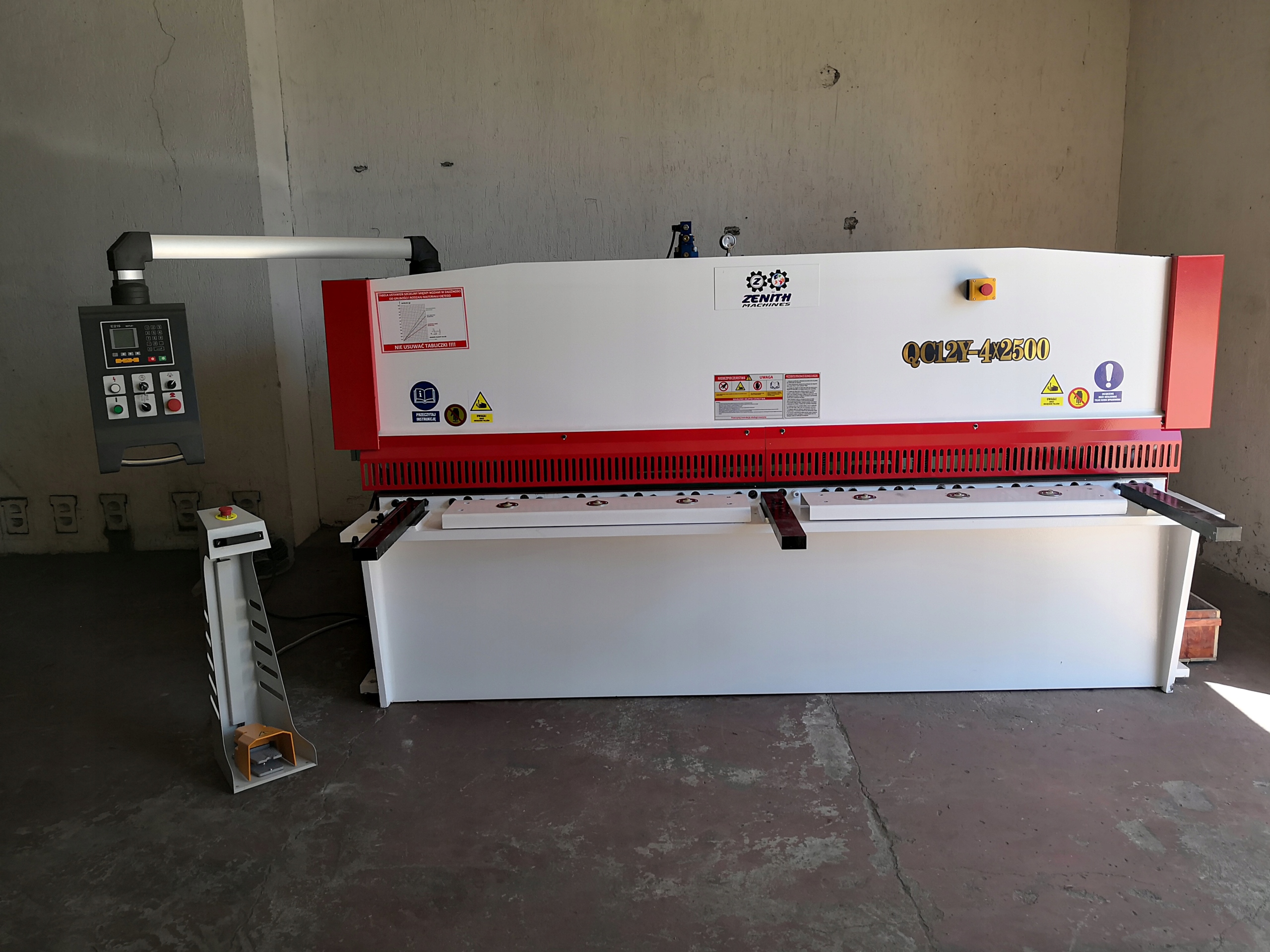 GILOTYNA HYDRAULICZNA 6X2500 Kod producenta GILOTYNA HYDRAULICZNA 6 x 2500 ZENITH