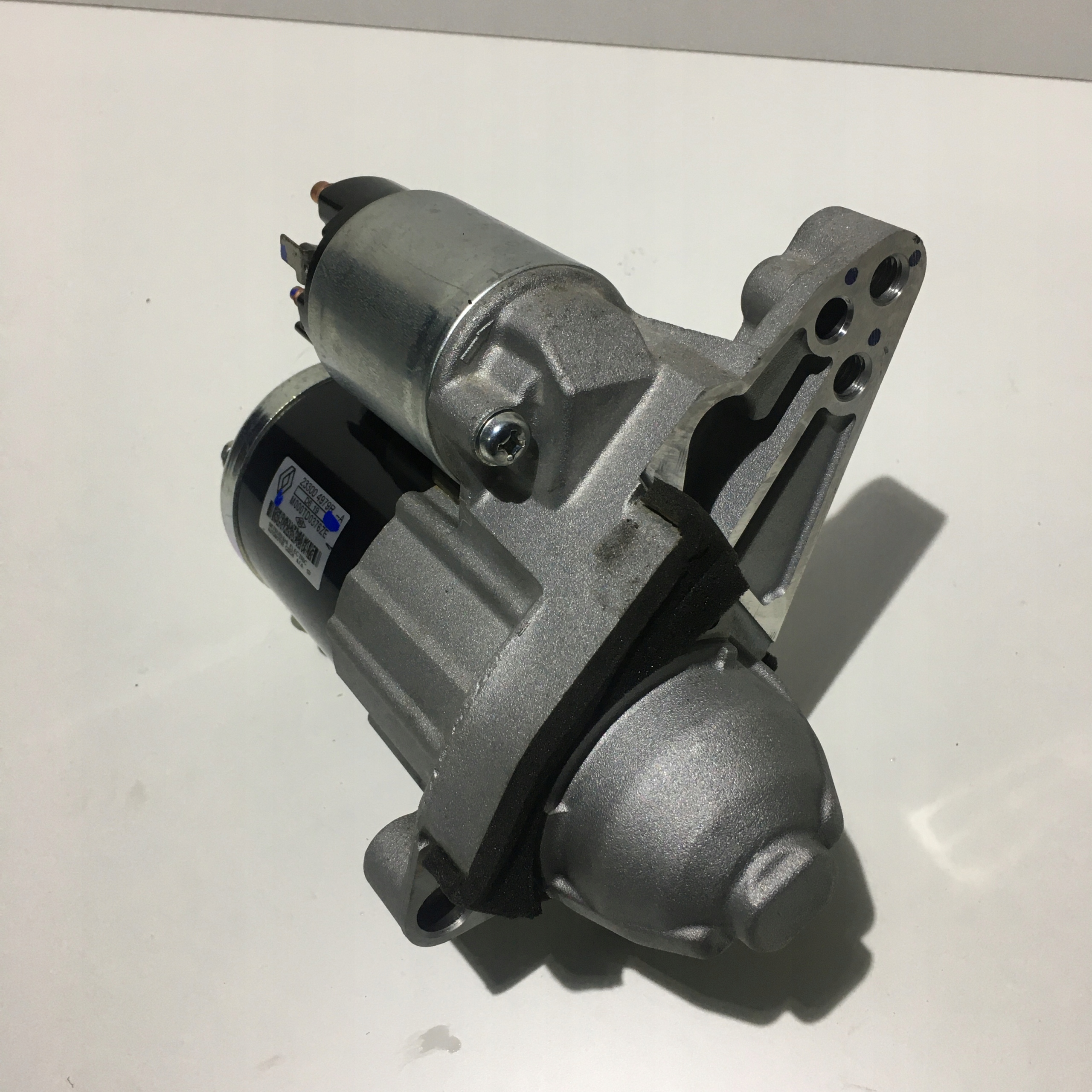 NISSAN MICRA K14 0.9 IG-T ROZRUSZNIK 233004979R Jakość części (zgodnie z GVO) O - oryginał z logo producenta pojazdu (OE)