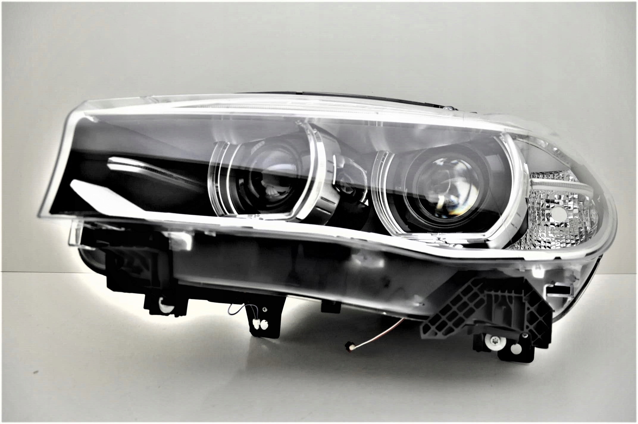 BMW X6 F16 X5 F15 REFLEKTORY KOMPLET XENON LED NOW Producent części Depo