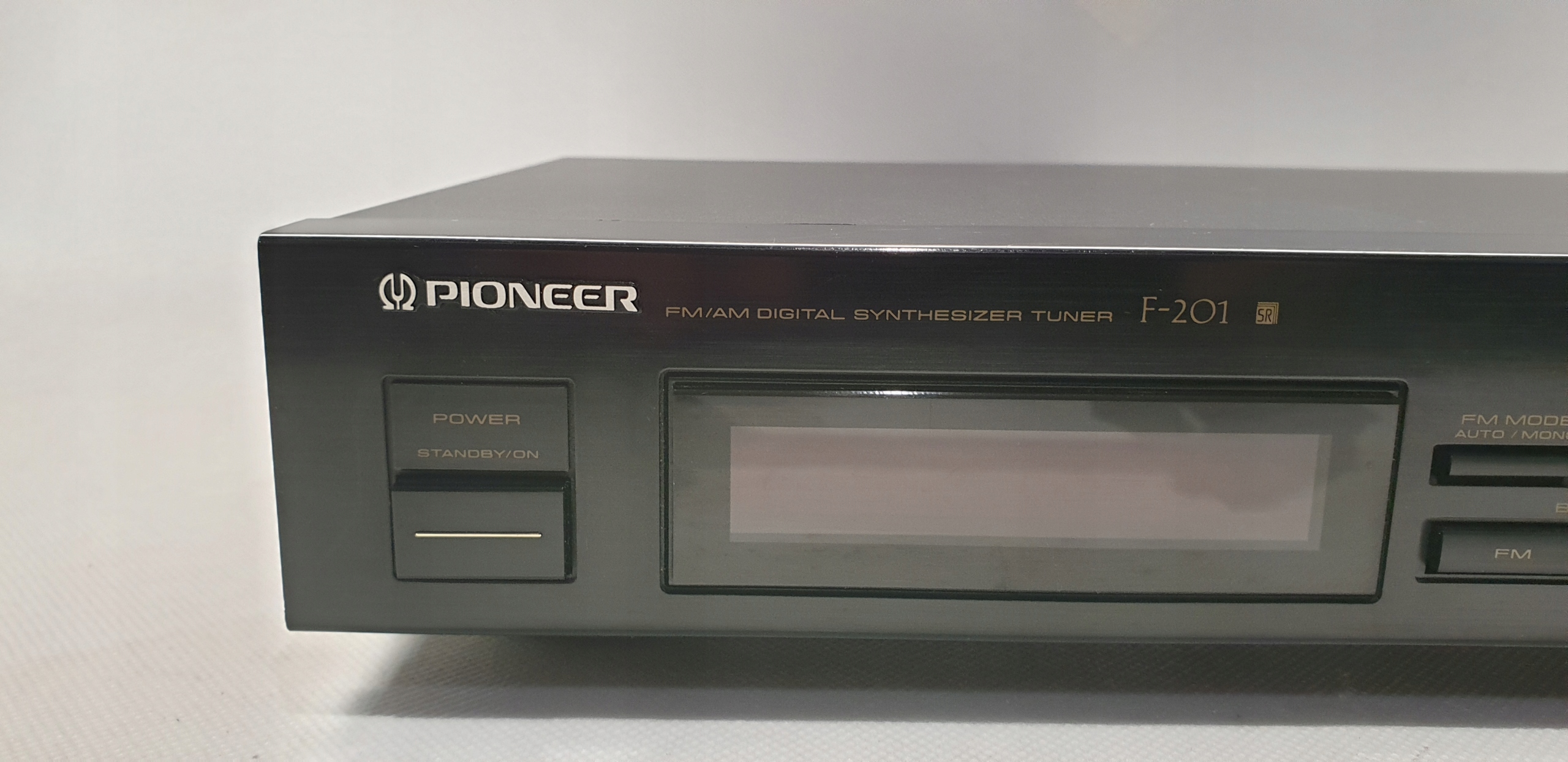 TUNER PIONEER F-201 Marka Pioneer