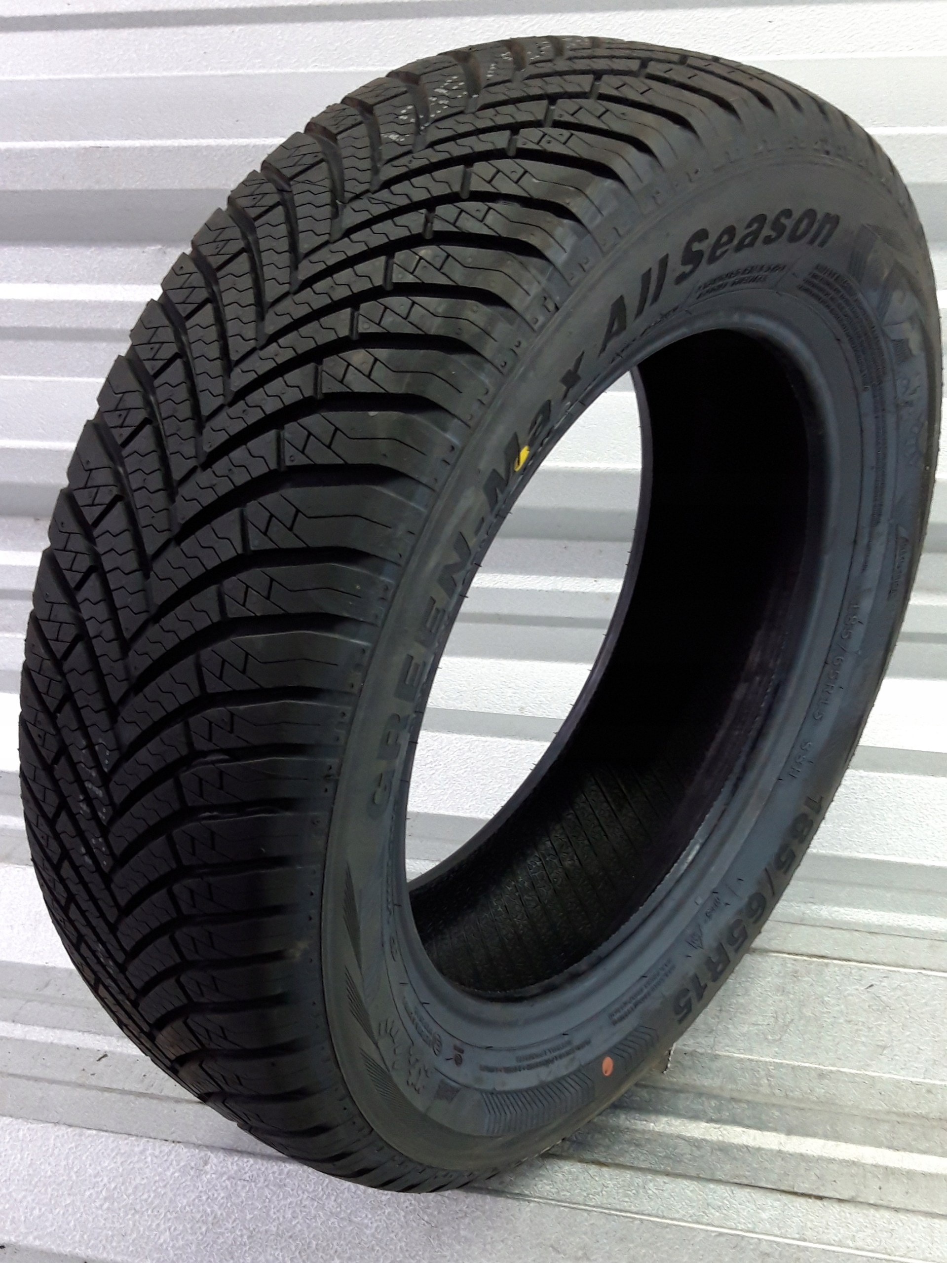 Резина линг лонг отзывы. Линг Лонг лл850. LINGLONG 235/65 r17. LINGLONG Green-Max w101. LINGLONG 195/65 r15.