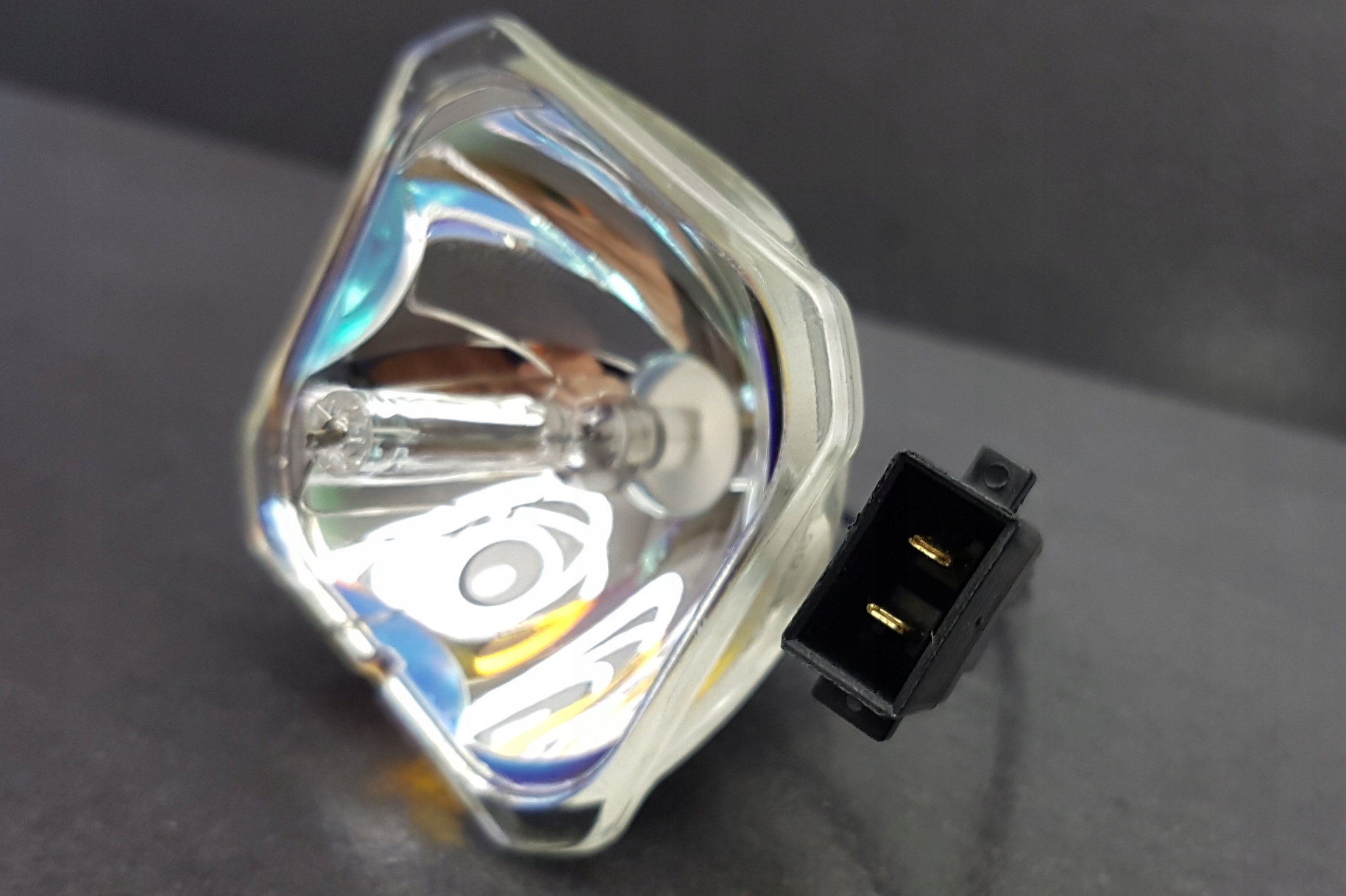 LAMPA EH-TW450 EB-S7 EB-X7 H312E EB-X8 ELPLP54 Model elplp54