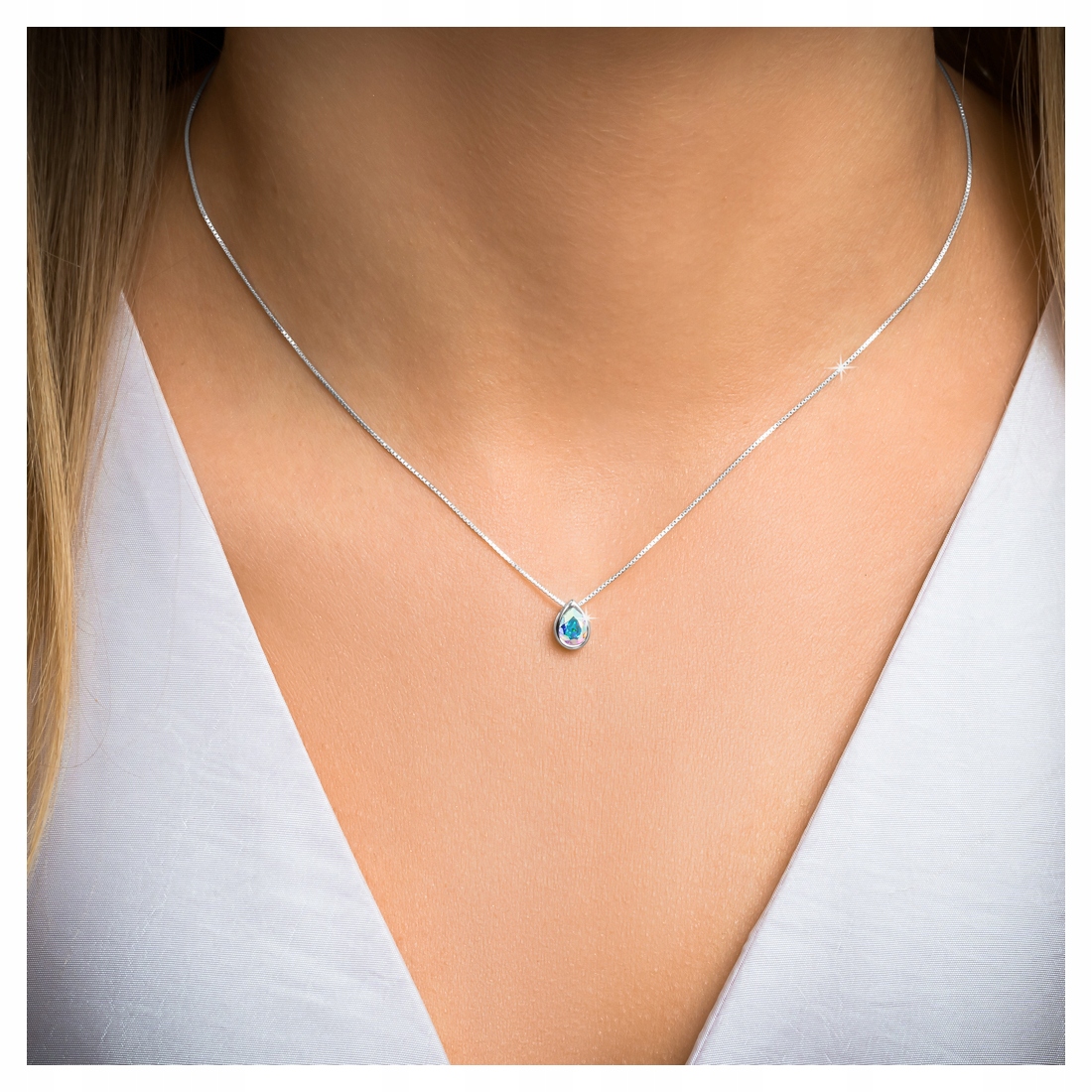 

Oryginalny Naszyjnik Łezka Swarovski Grawer 3D