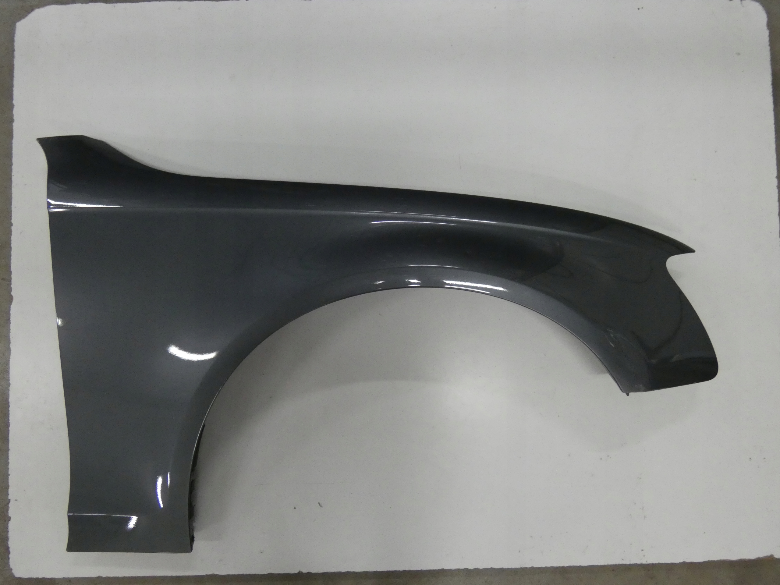 Крило AUDI A4k0 правий