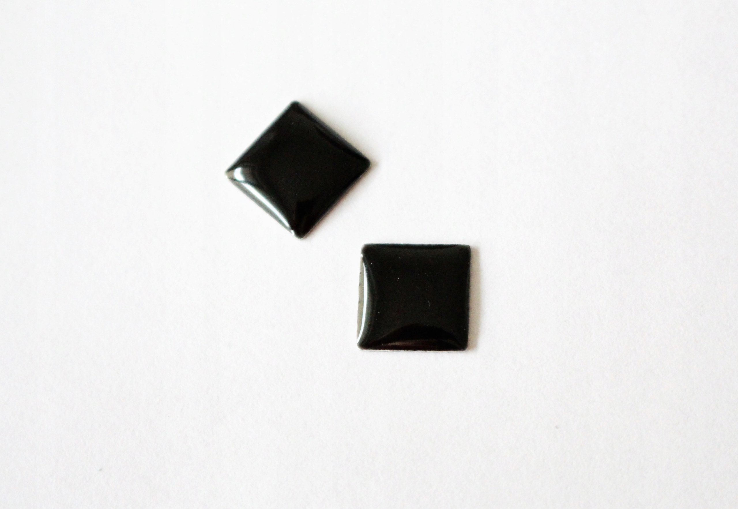 Kamień Akryl Hot Fix Termo 7x7mm czarny 2 sztuki