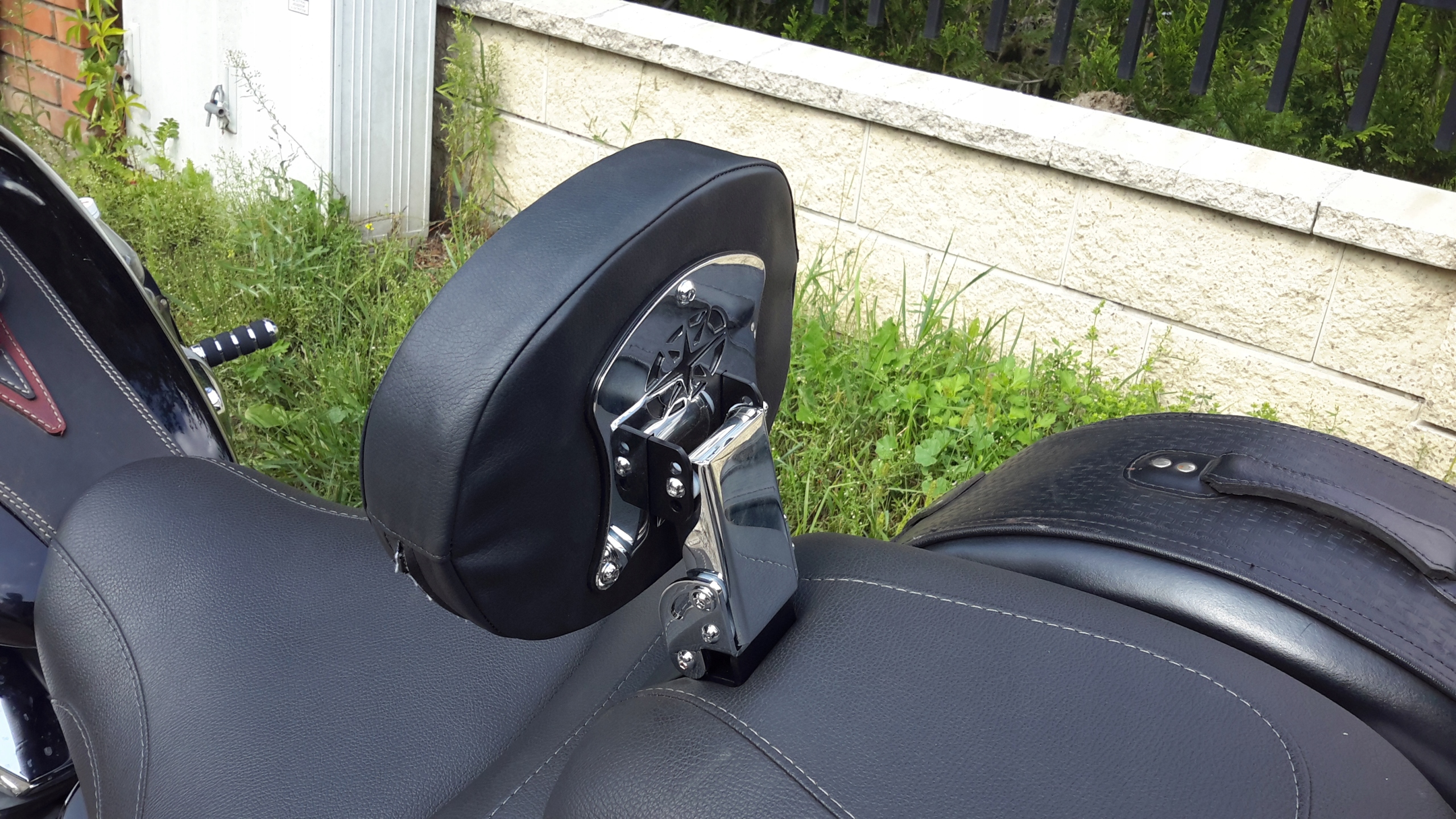 YAMAHA XVS950 MIDNIGHT STAR OPARCIE KIEROWCY SKŁAD EAN (GTIN) 7607251931393