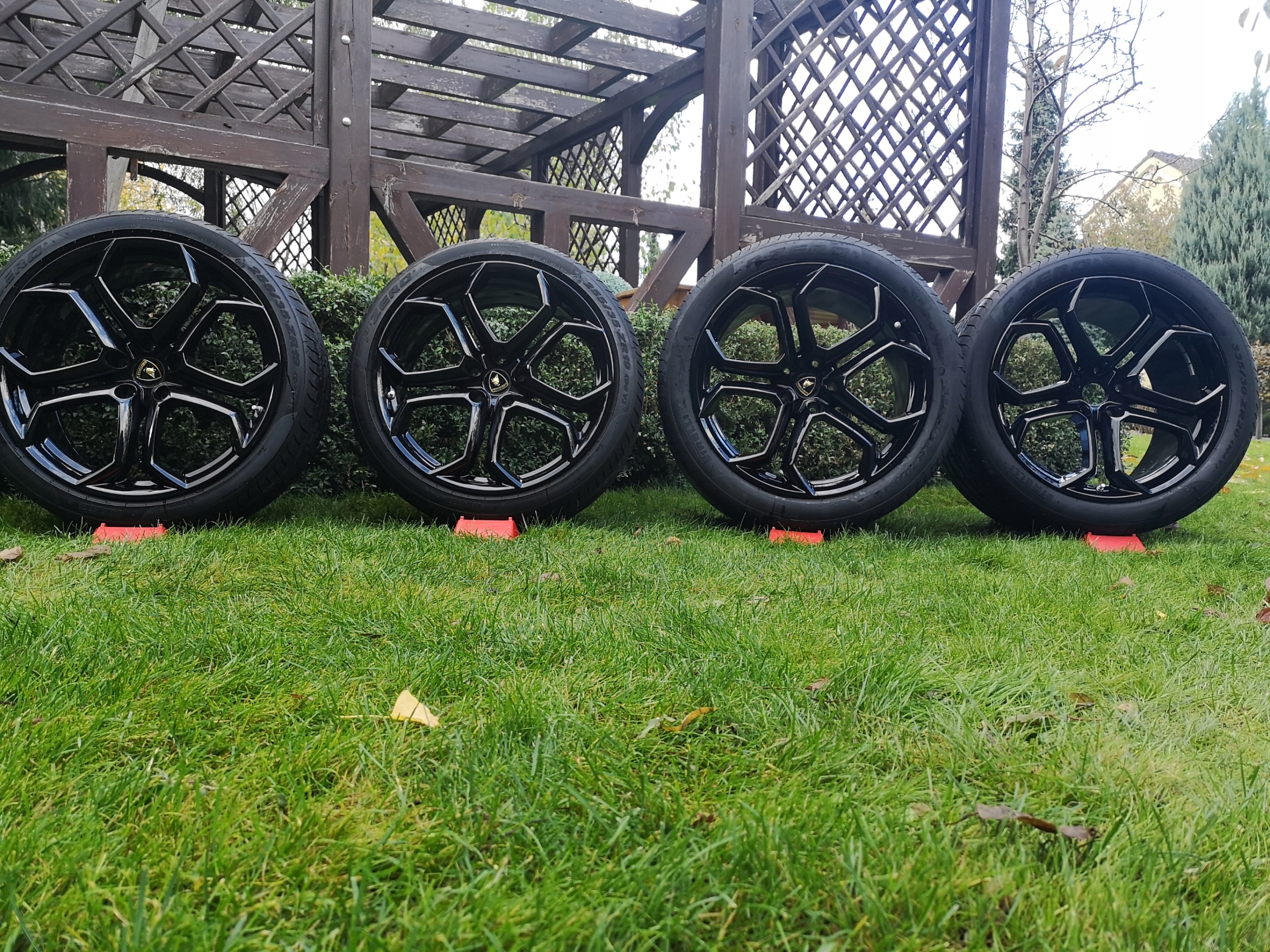 FELGI LAMBORGHINI AVENTADOR 470601025 9x19 12x20 Liczba felg w ofercie 4 szt.