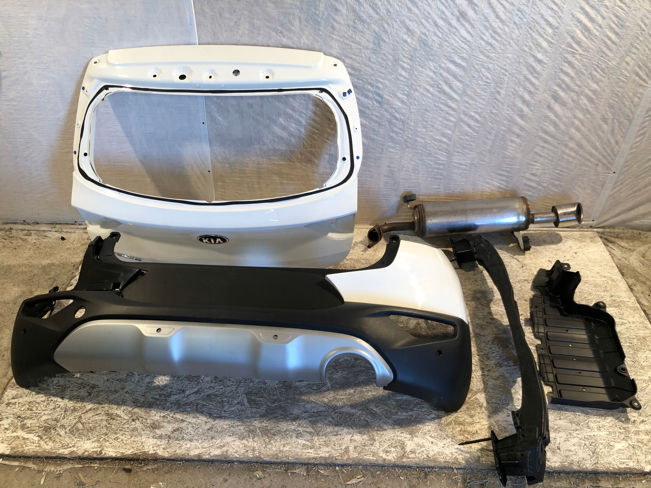 KIA STONIC ВЫХЛОПНОЙ НАКОНЕЧНИК ВЫХЛОПНОЙ ТРУБЫ