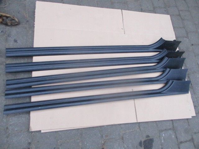 LISTWA PROGOWA DYWANOWA PRAWA BMW E36 COMPACT CZAR