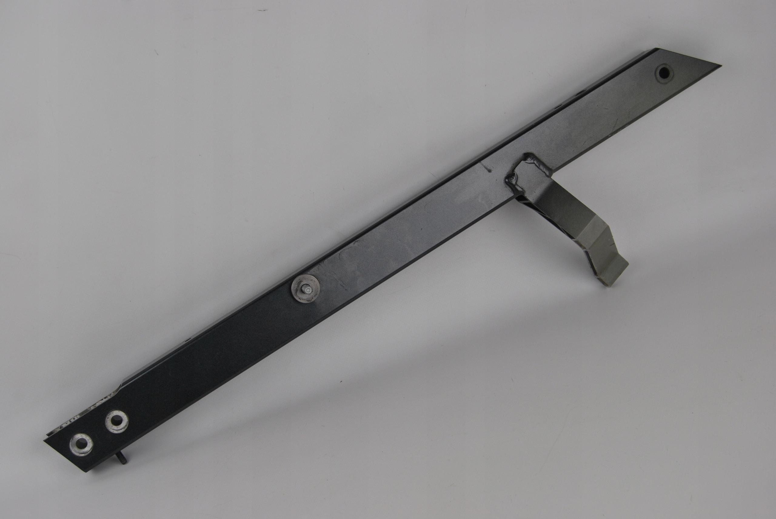 Кронштейн задний Audi R8 Spyder 4S7810243B