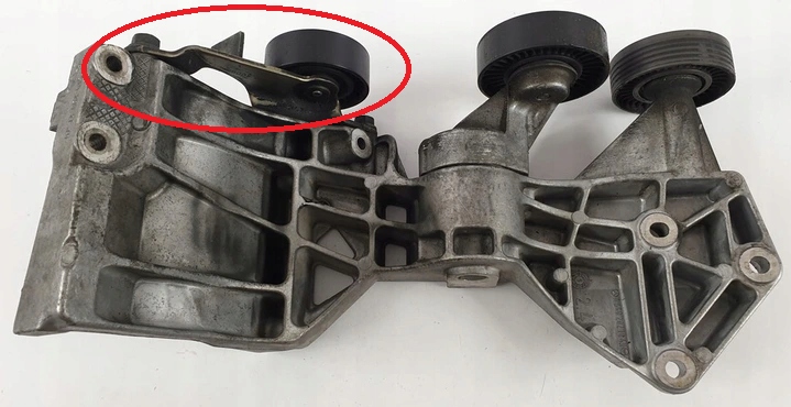 Лапа валик двигуна MERCEDES W169 W245 6402002770