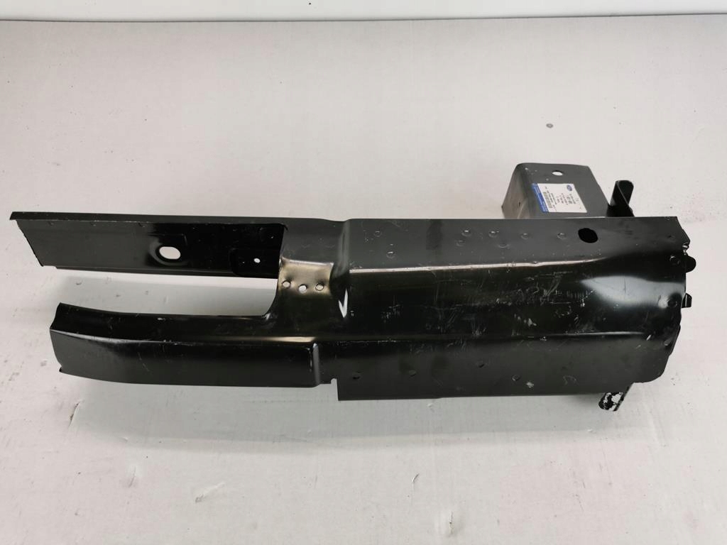 P1C15-V41033-CF - FORD TRANSIT 06-ОБШИВКА ВЕРХНЕЙ ЛЕВОЙ ЗАДНЕЙ СТОЙКИ