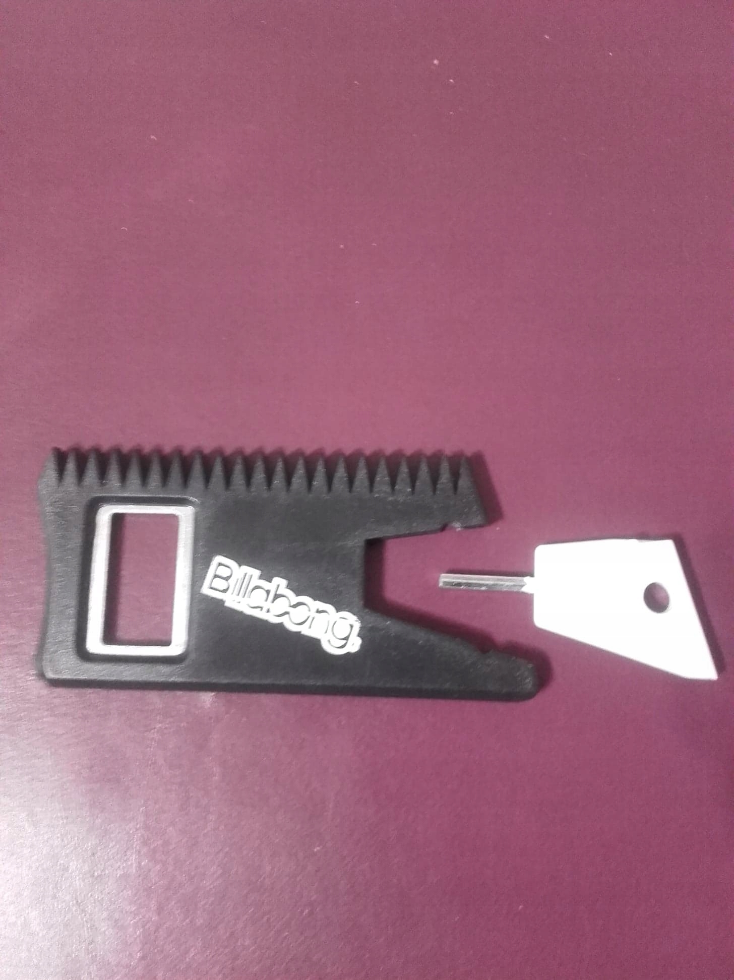 BILLABONG - 3 w 1 - Otwieracz, Imbus, Nożyk Rodzaj spodenki