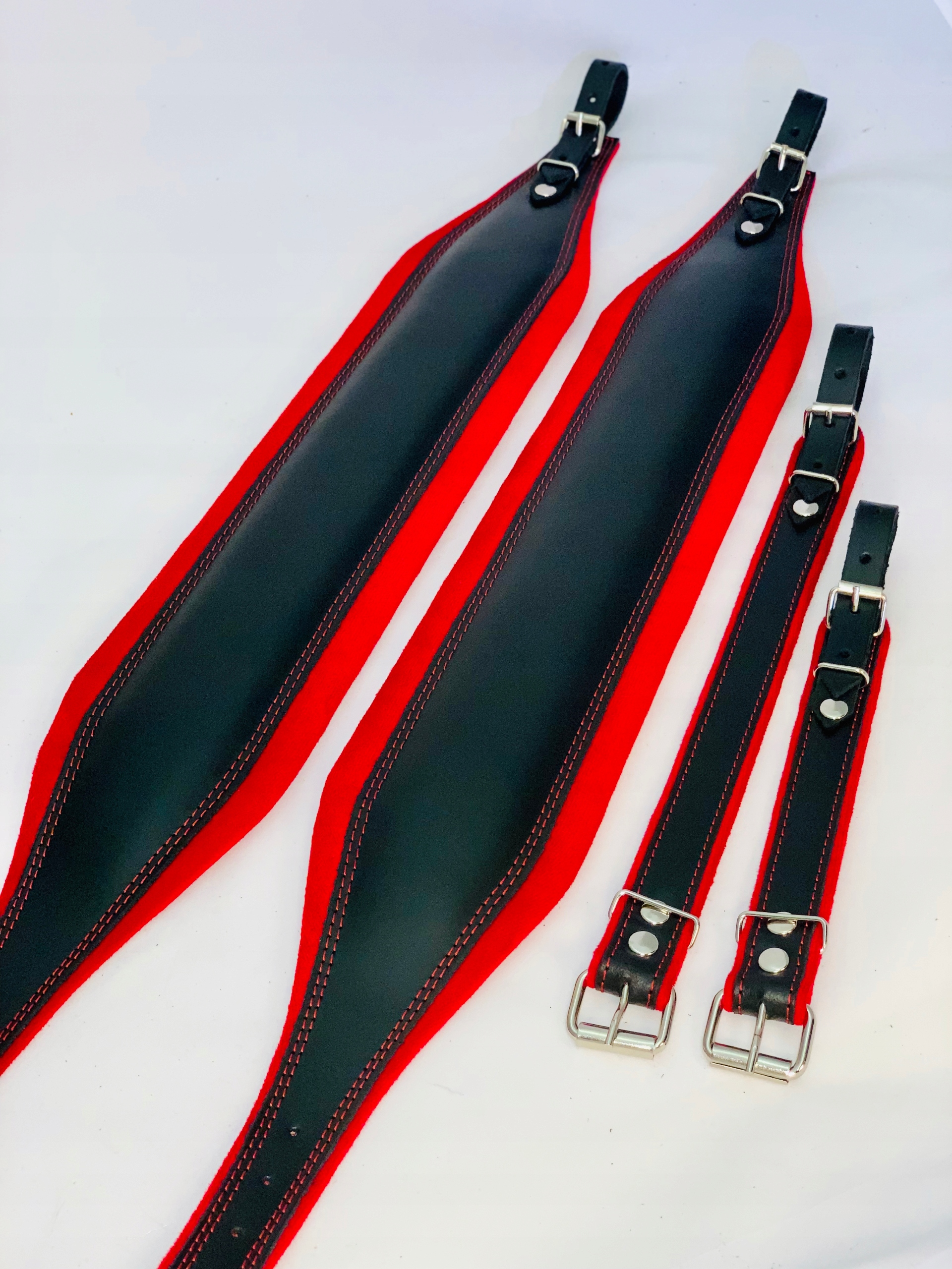 Pásky akordeon Pro 80-120 basů, přírodní kůže, červené