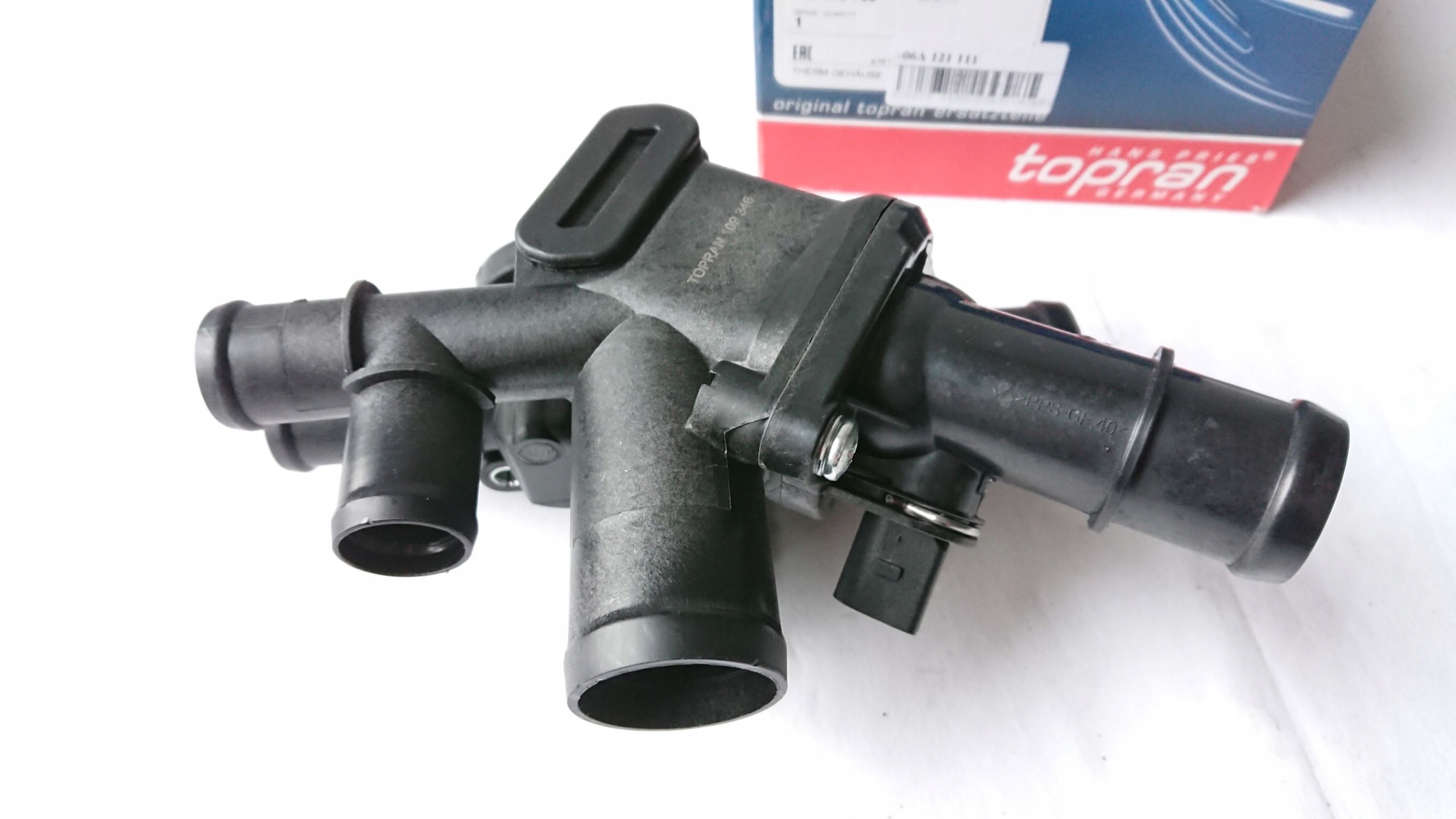 109 346 - Термостат корпус AUDI A3 8L 1.6