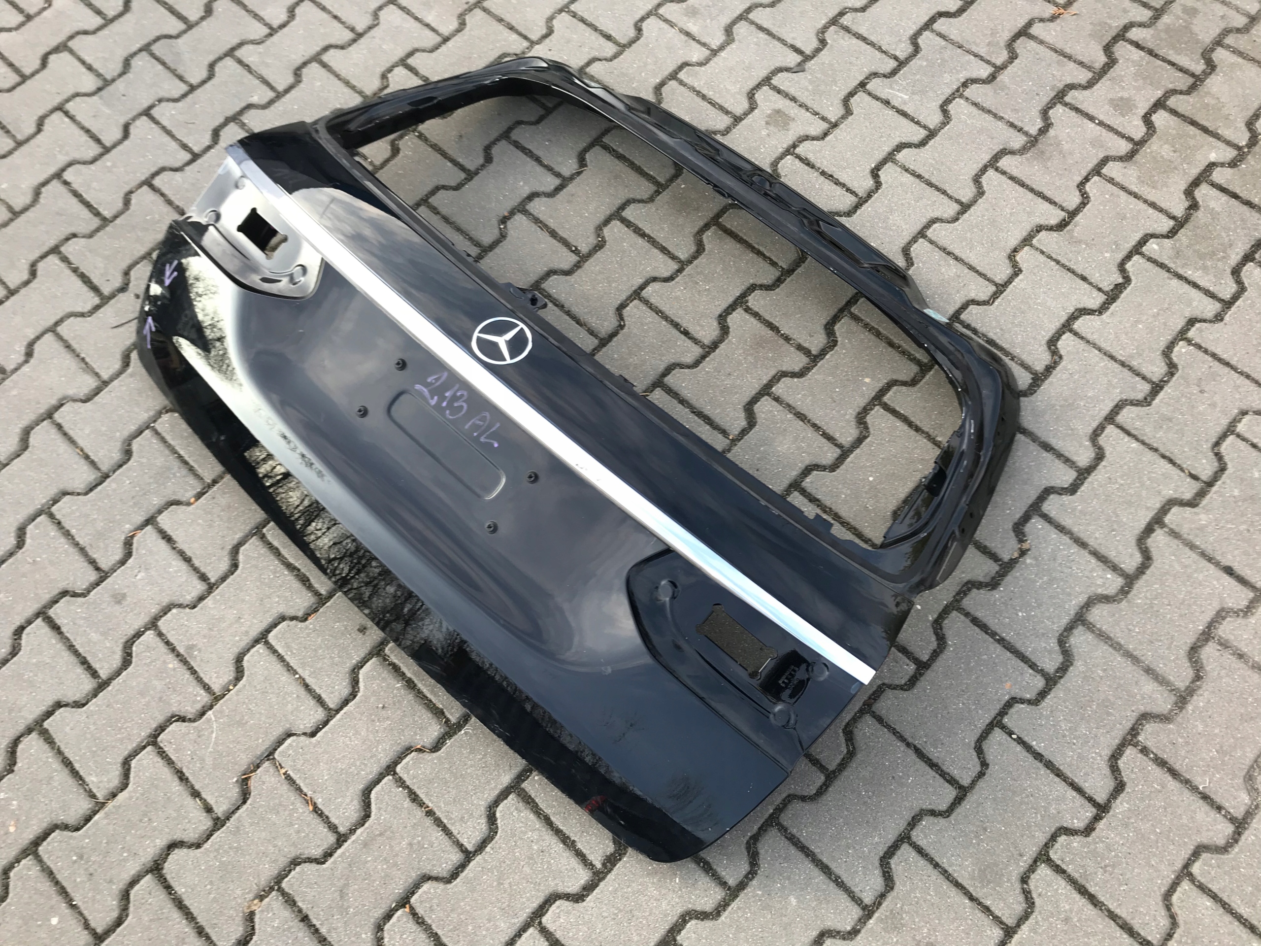 Mercedes E 213 Klapa Tylna