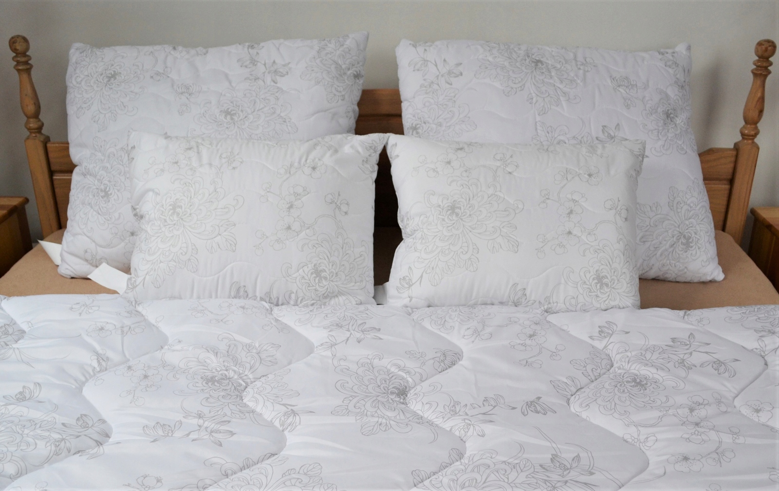 KOŁDRA ANTYALERGICZNA 140x200 CAŁOROCZNA MEDYCZNA Długość 200 cm