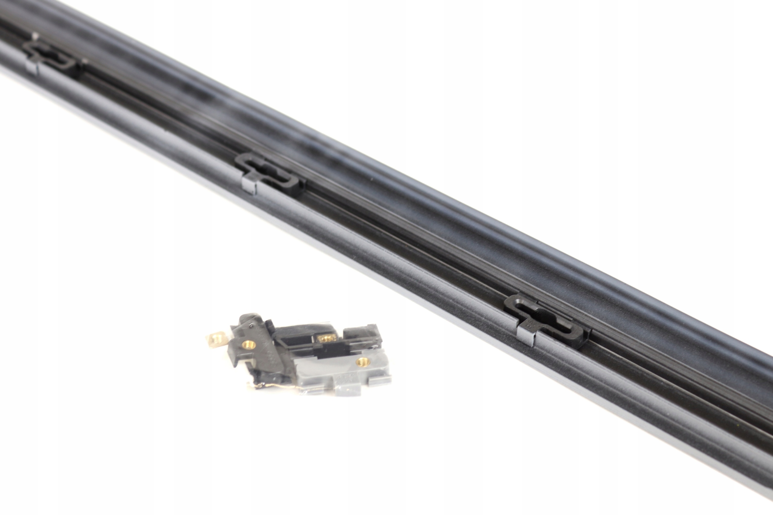 LISTWA DOLNA DRZWI PRZOD PRAWA AUDI A3 8P 2DR ASO Parts manufacturer Audi original OE