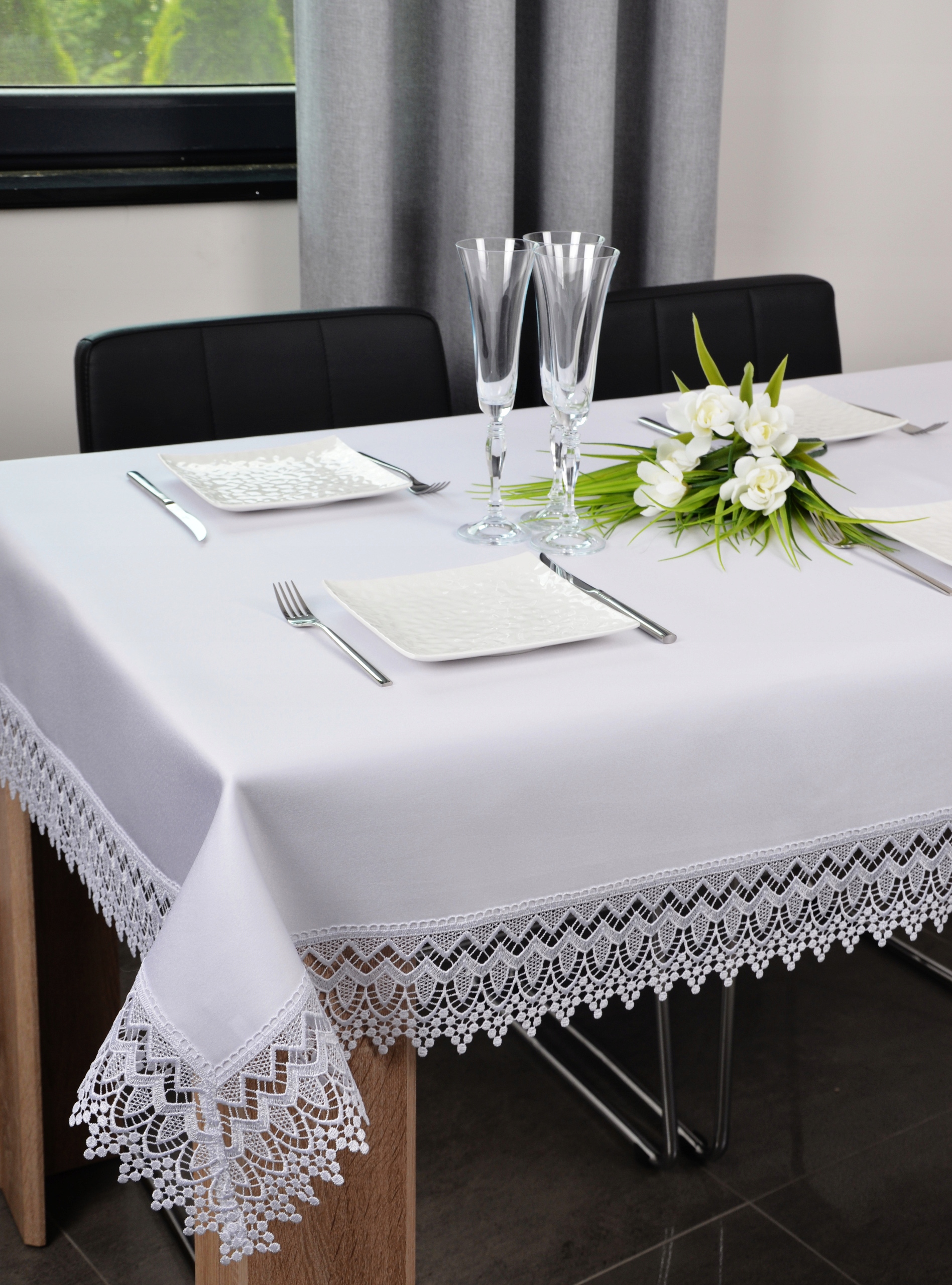 gładki obrus plamoodporny Z GIPIURĄ 450x140 biały tk.114 Typ obrus