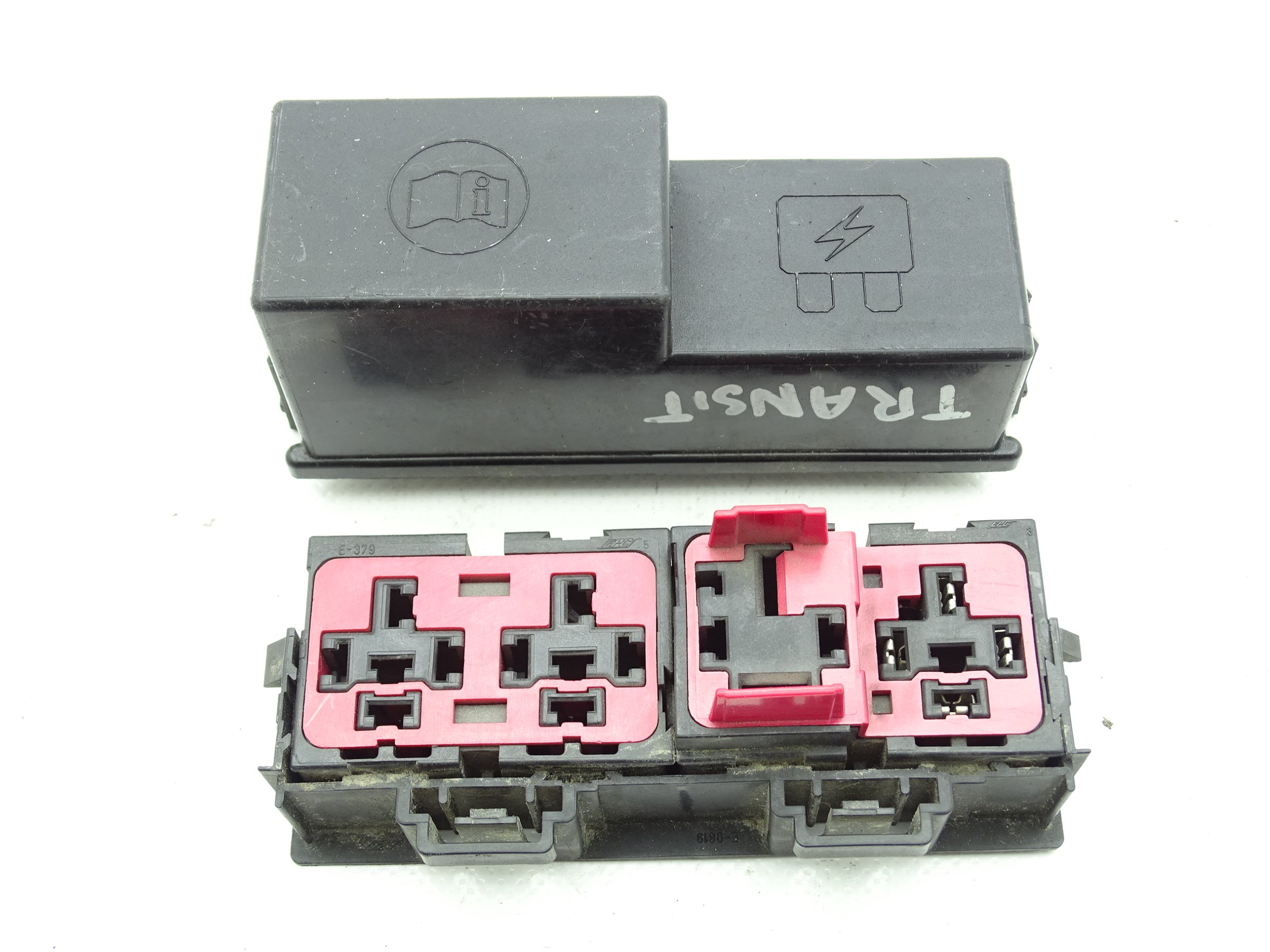 FORD TRANSIT VI MK6 00-06 SKRZYNKA PRZEKAŹNIKÓW